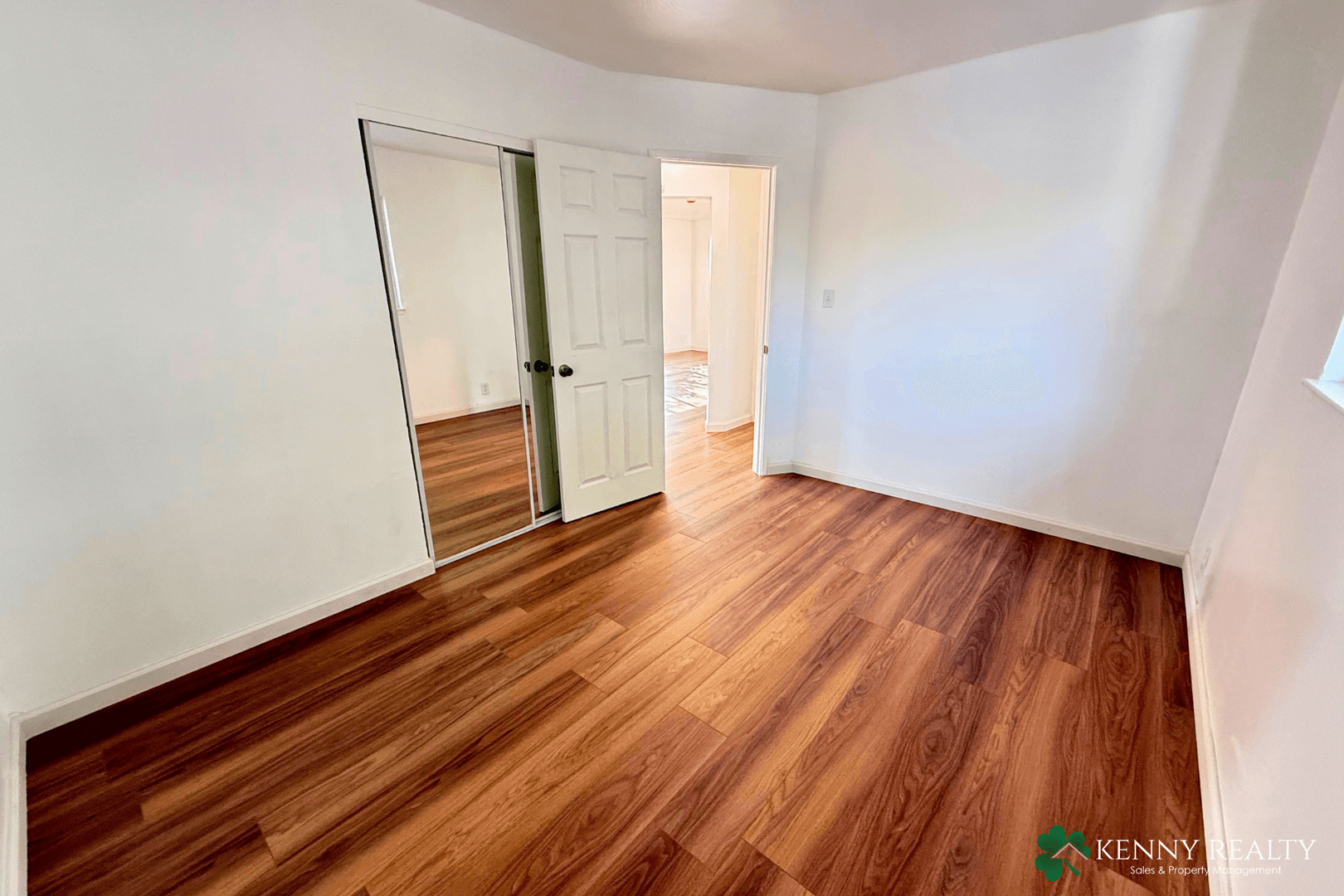 Burlingame House: 900 Larkspur Drive