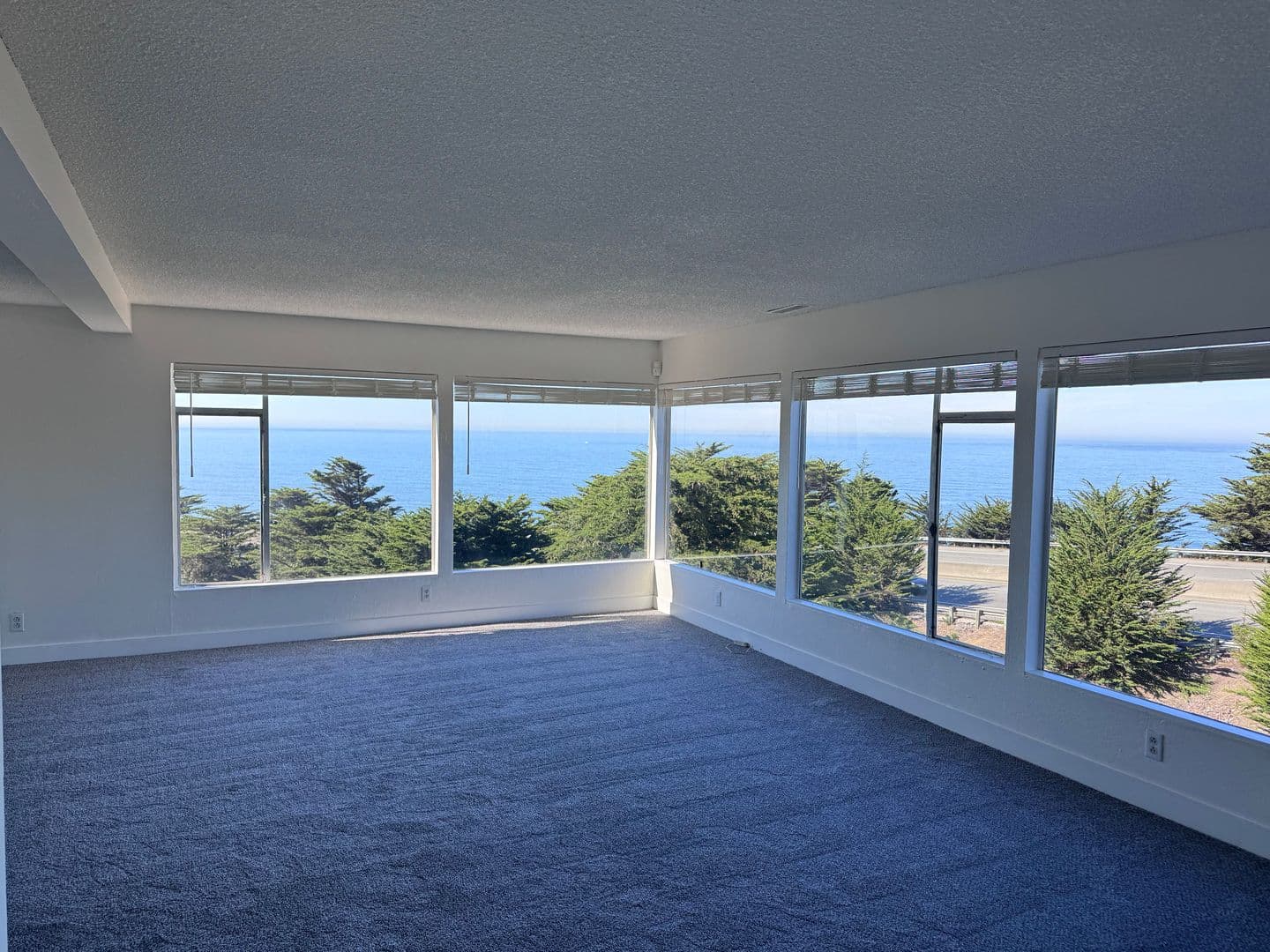 Pacifica House: 23 Holiday Court