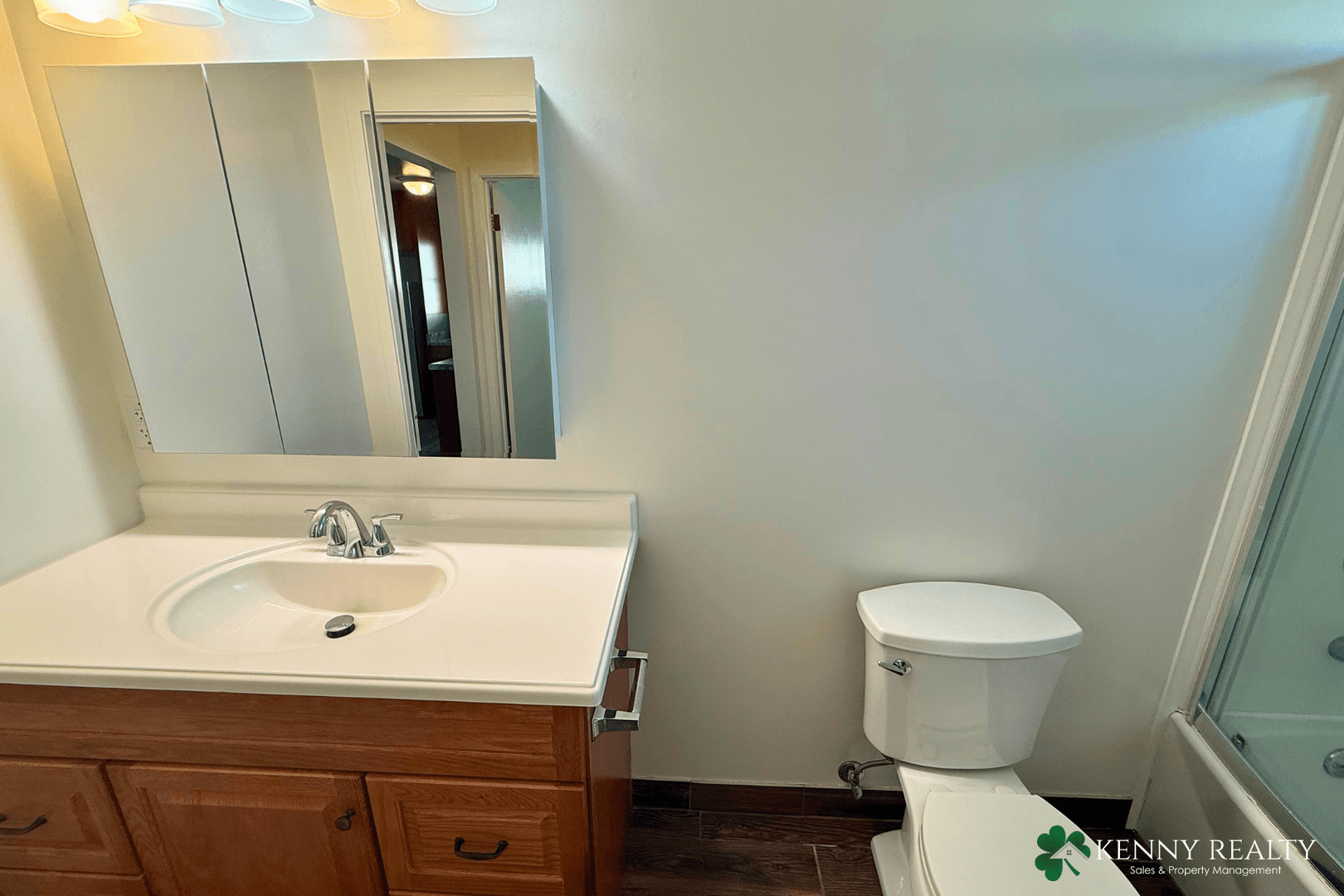 South San Francisco Apartment: 516 Railroad/ 517/519 1st Lane