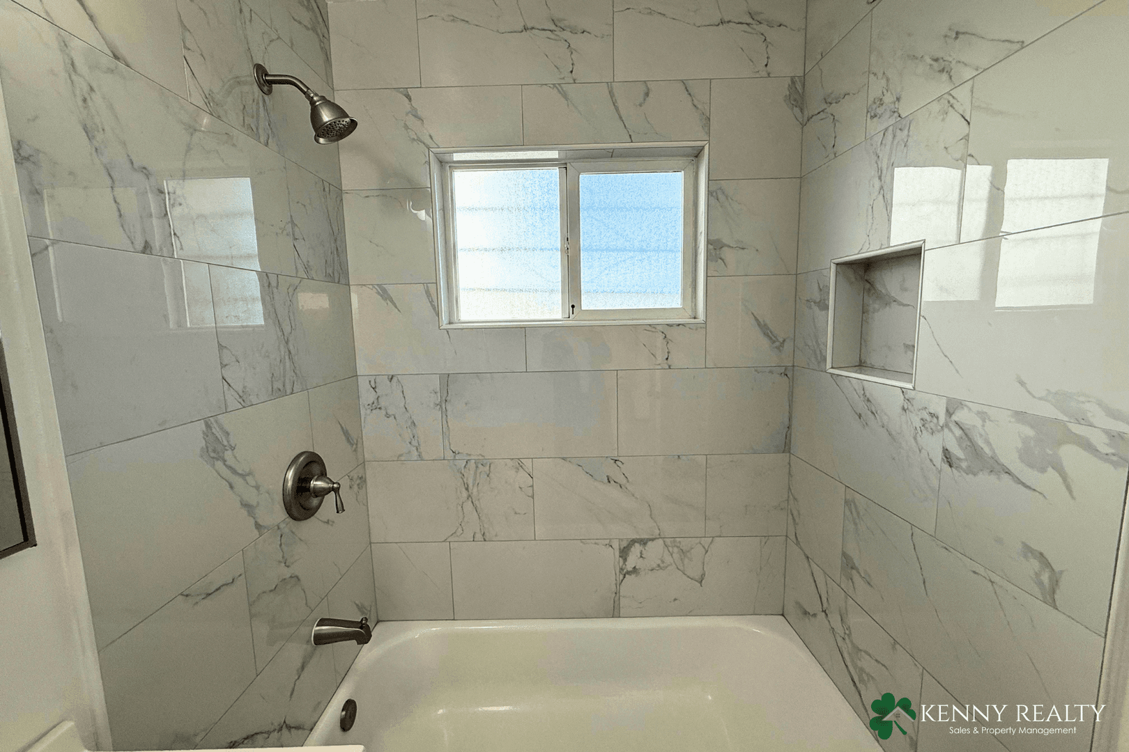 Burlingame House: 900 Larkspur Drive