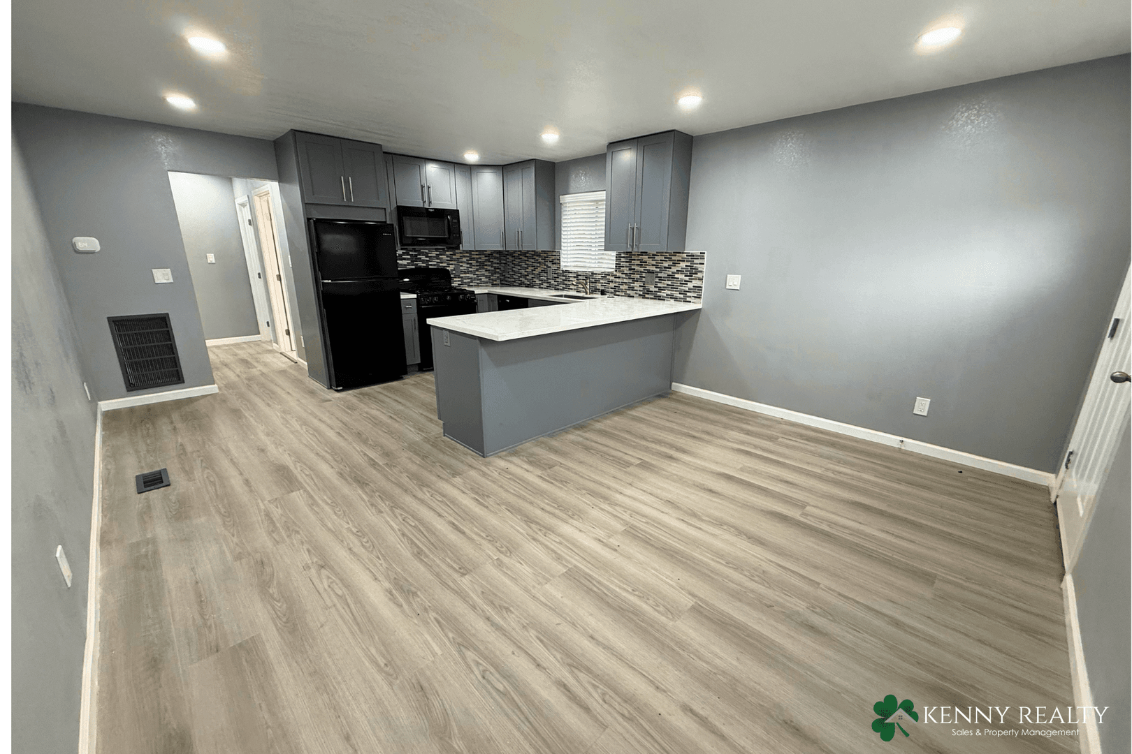 South San Francisco House: 230 Arroyo Drive