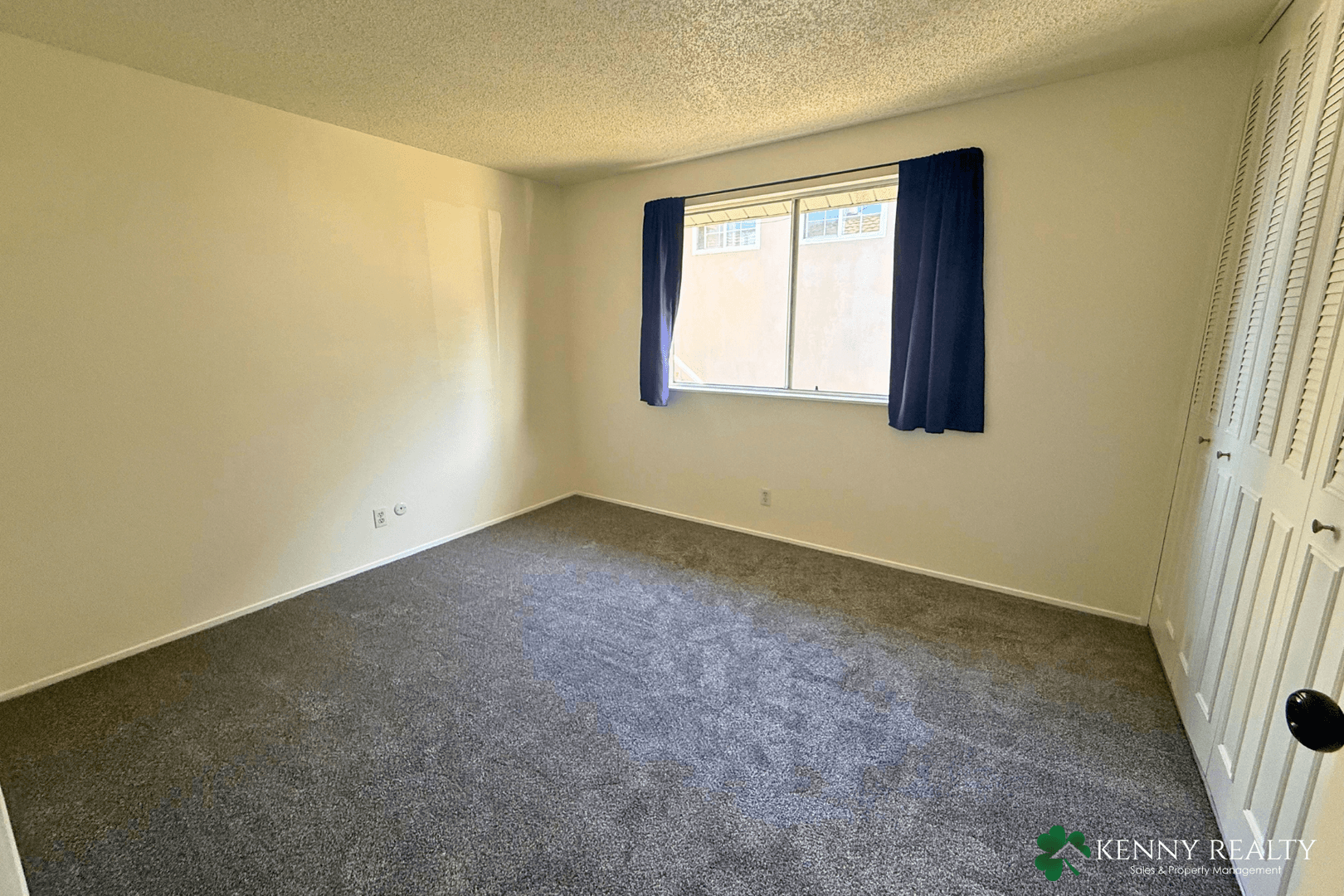 Pacifica House: 23 Holiday Court