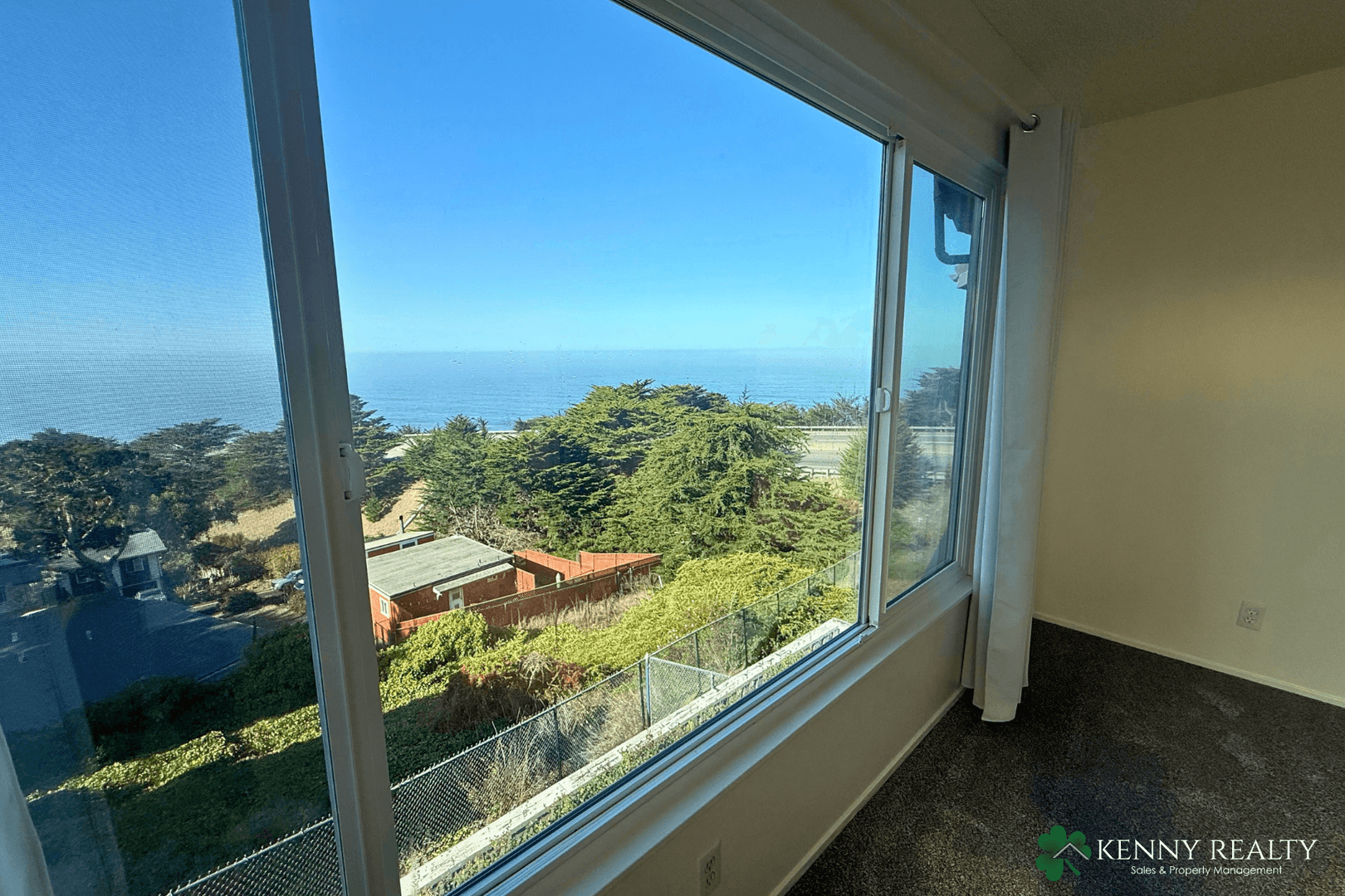 Pacifica House: 23 Holiday Court