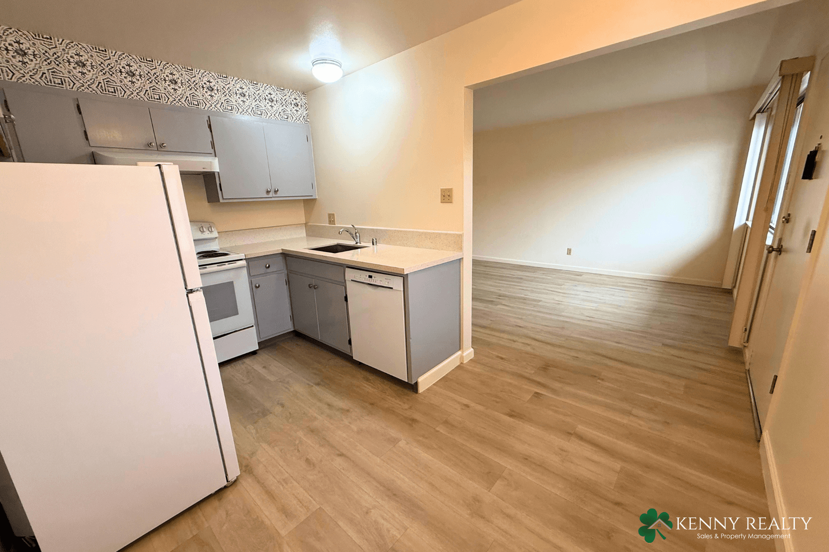 South San Francisco Apartment: 855 Commercial