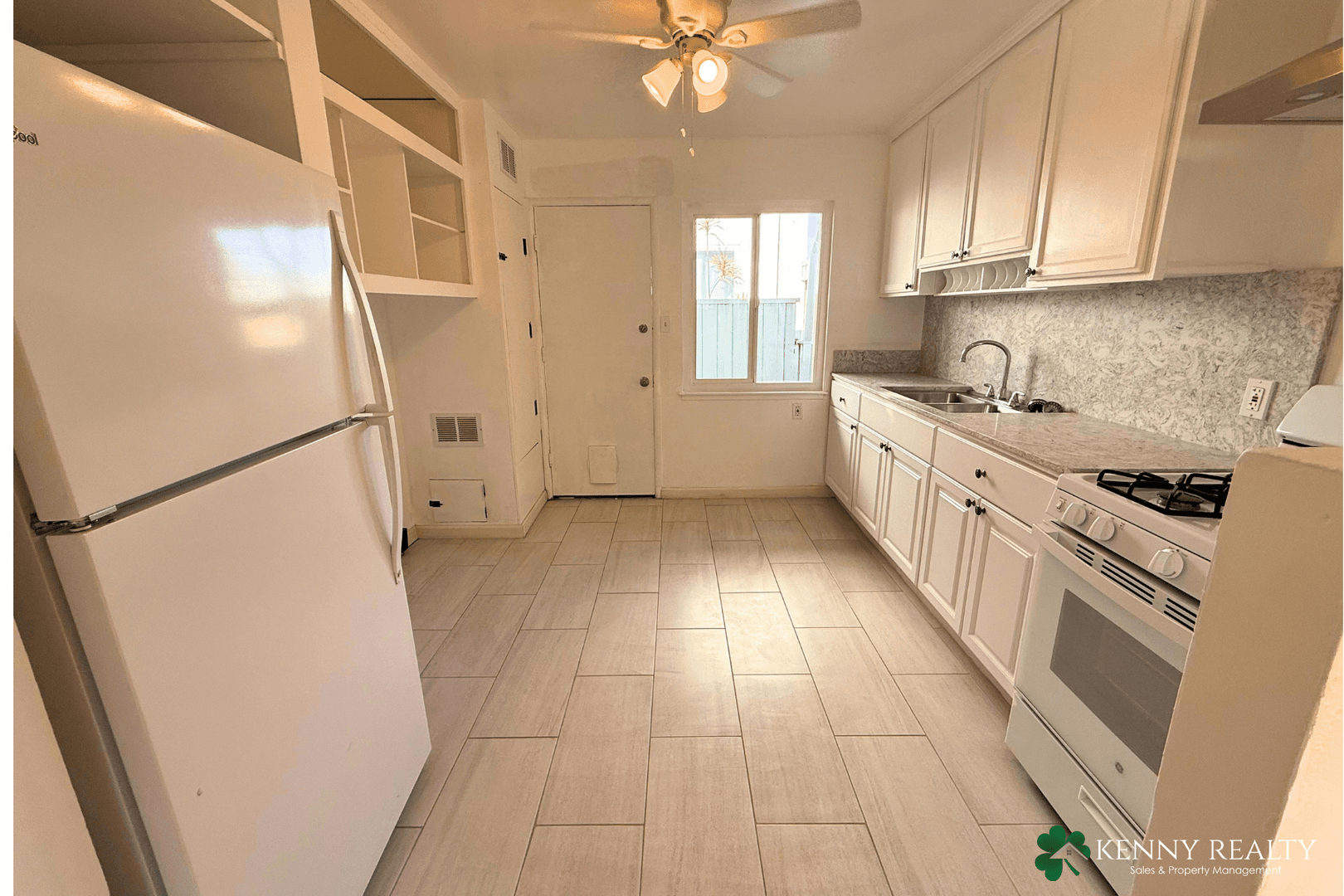 Burlingame House: 900 Larkspur Drive