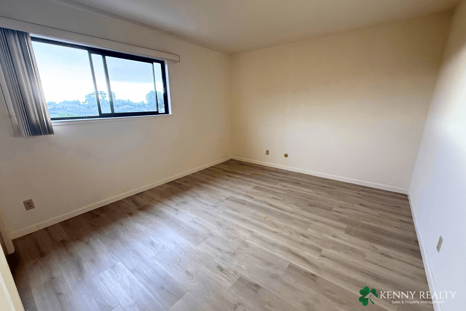 South San Francisco Apartment: 855 Commercial