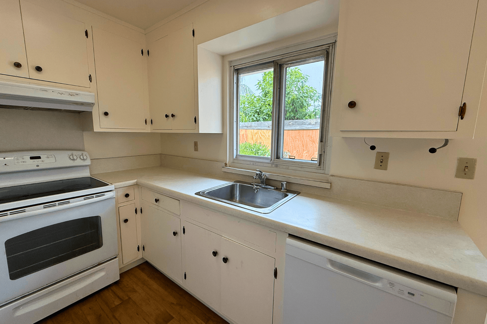 Millbrae House: 37 Willow Ave