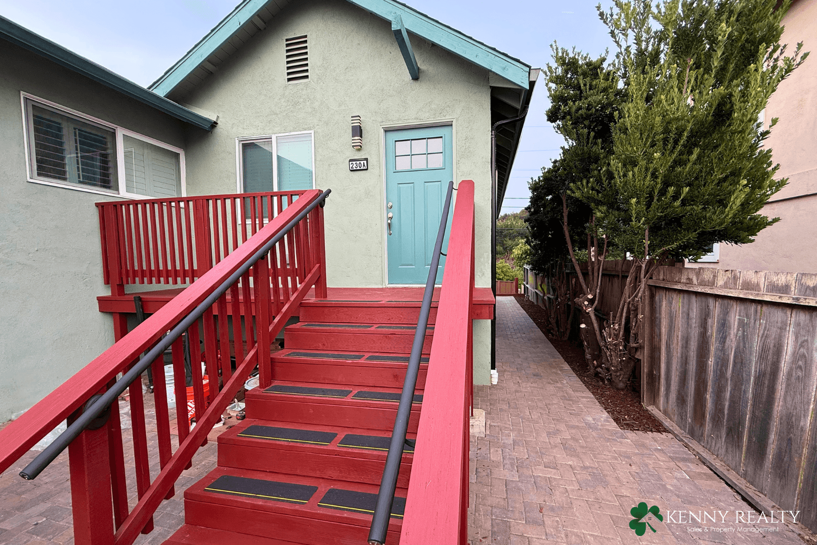 South San Francisco House: 230 Arroyo Drive