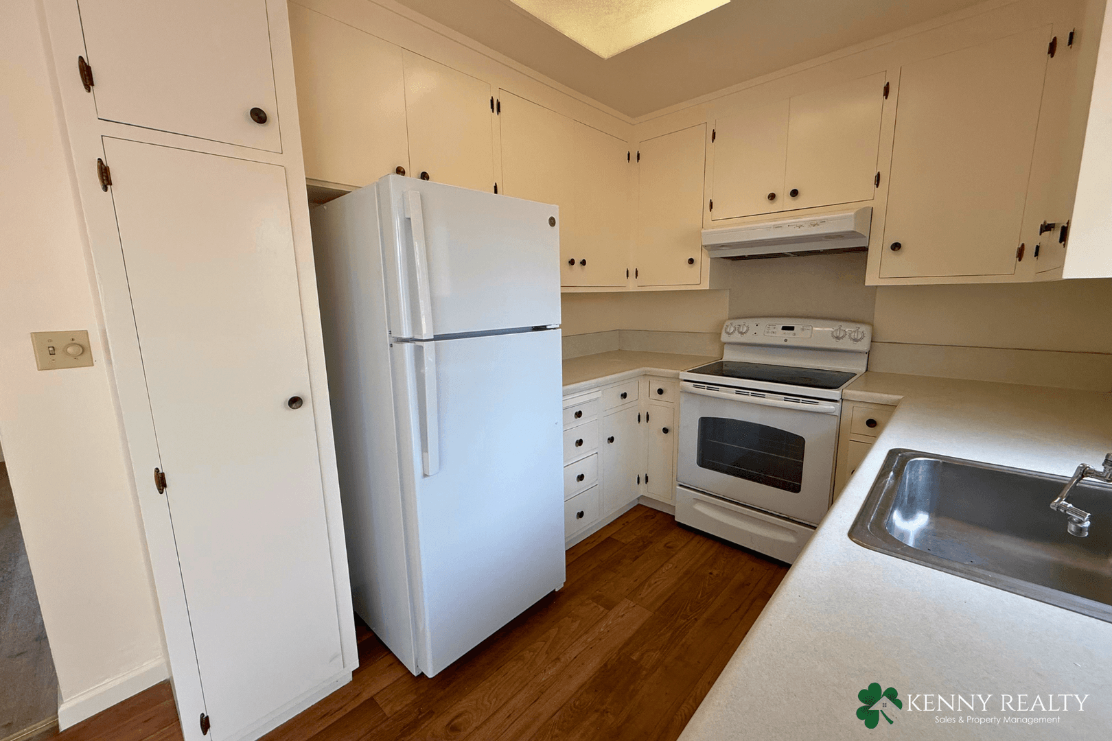 Millbrae House: 37 Willow Ave