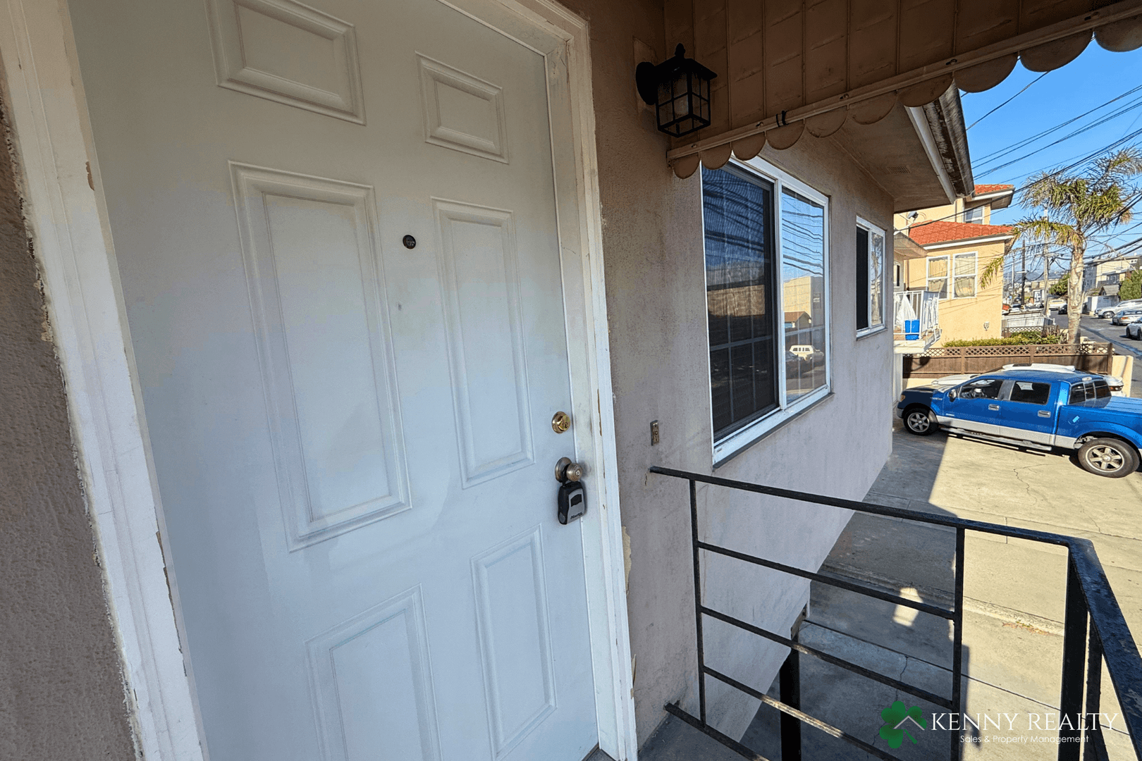 South San Francisco Apartment: 516 Railroad/ 517/519 1st Lane