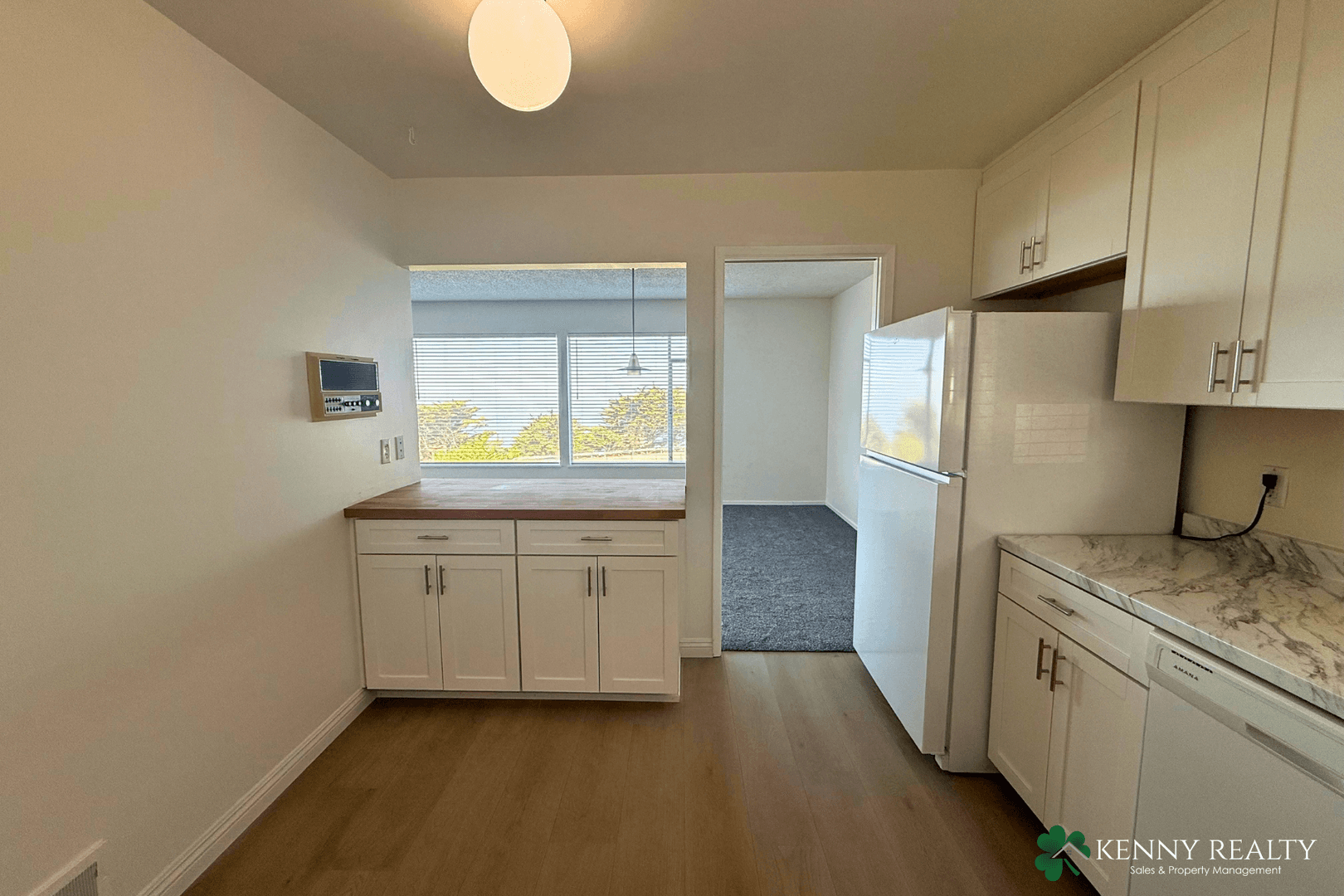 Pacifica House: 23 Holiday Court