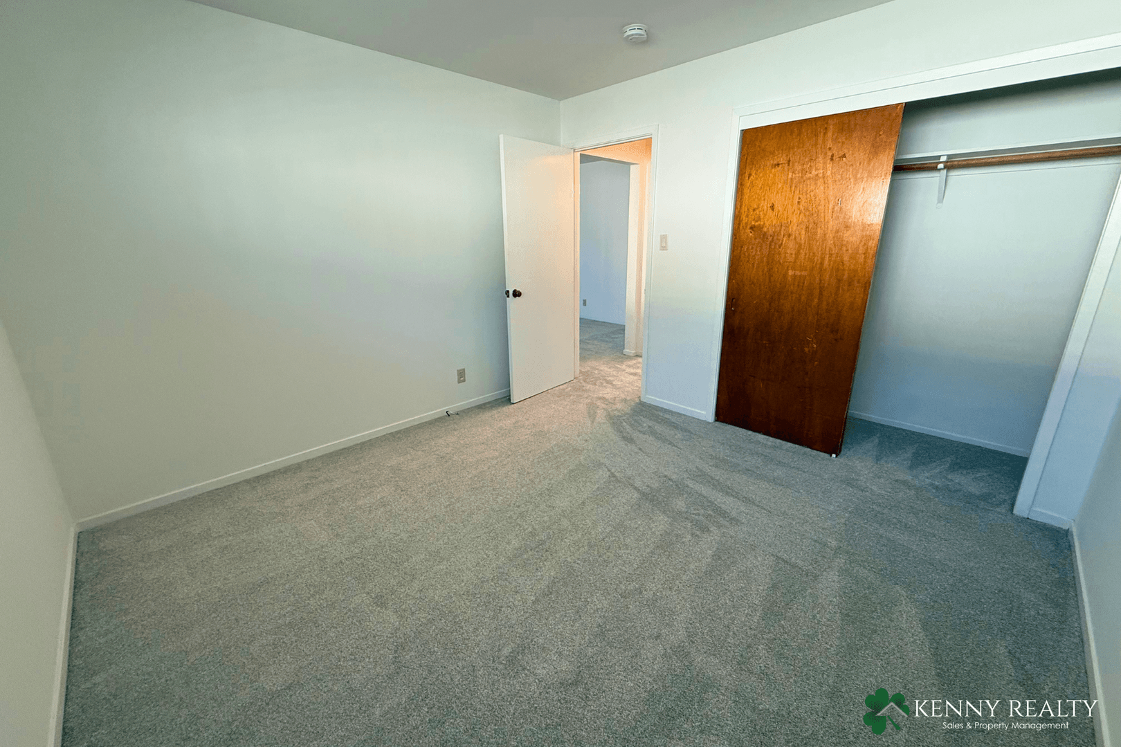South San Francisco Apartment: 516 Railroad/ 517/519 1st Lane