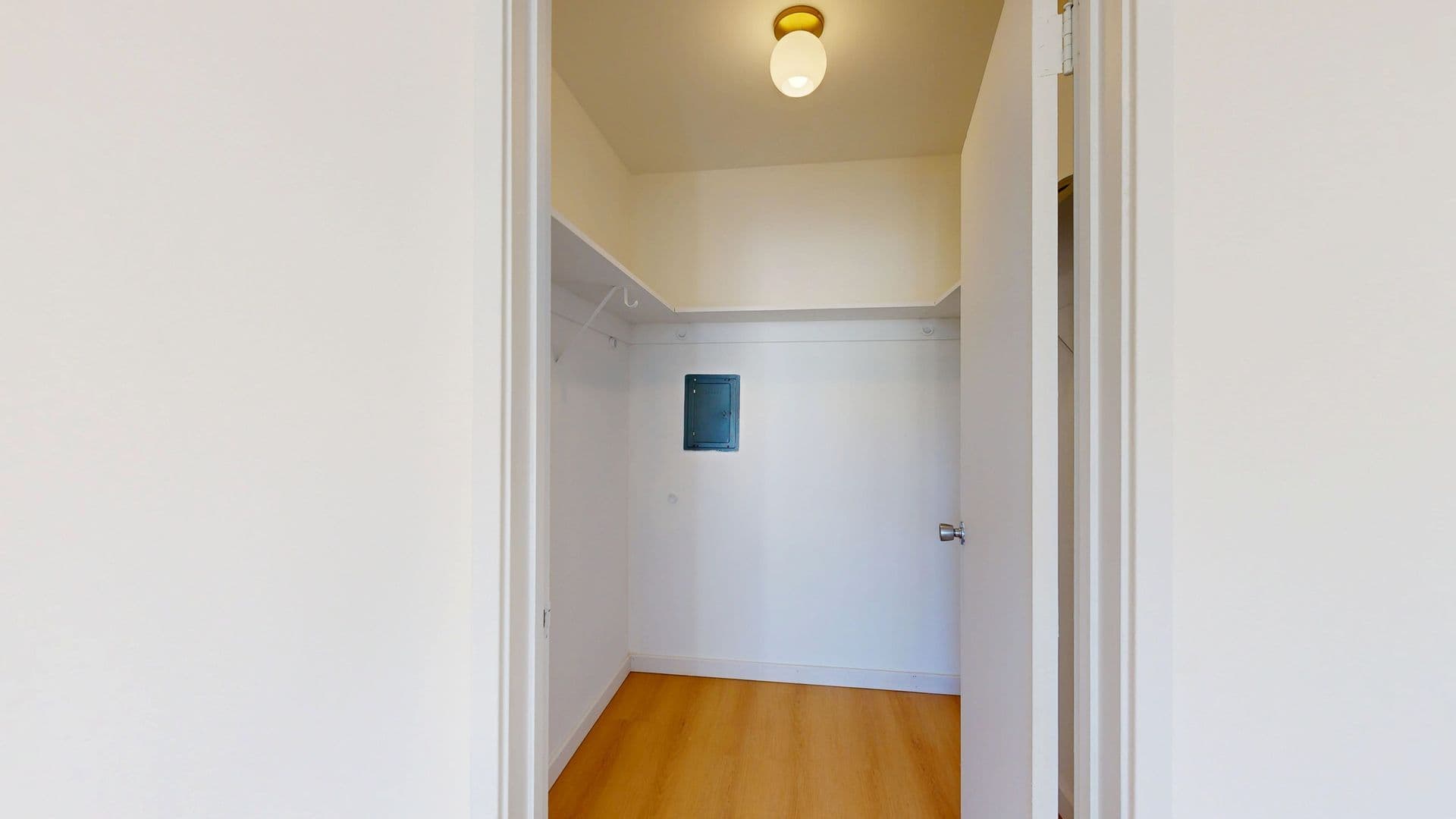 Burlingame Apartment: 55 El Camino Real