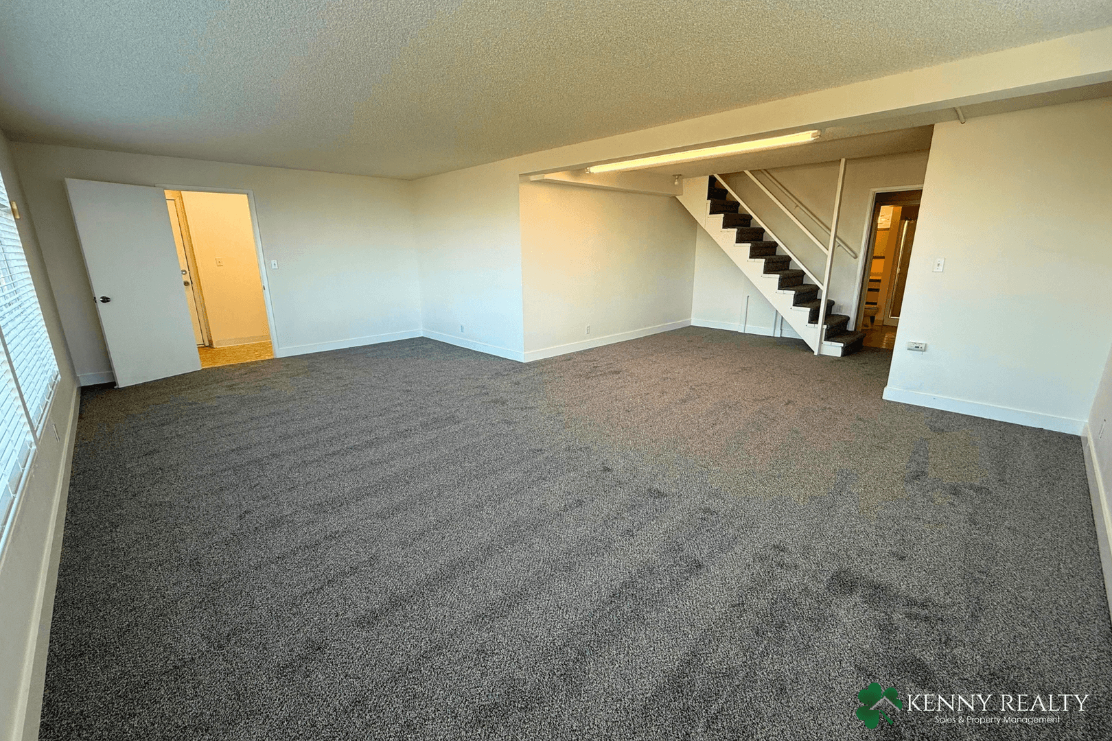 Pacifica House: 23 Holiday Court