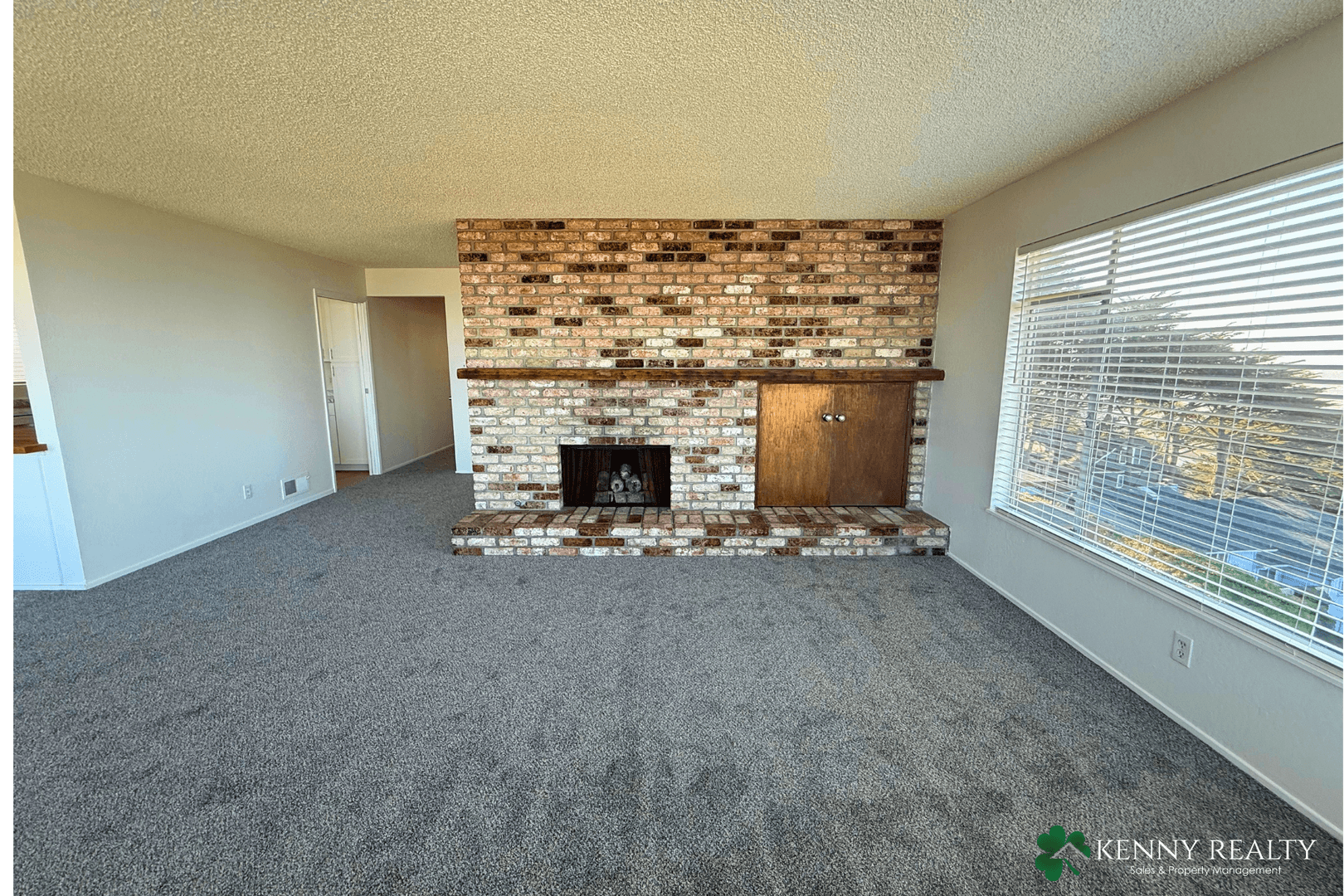 Pacifica House: 23 Holiday Court