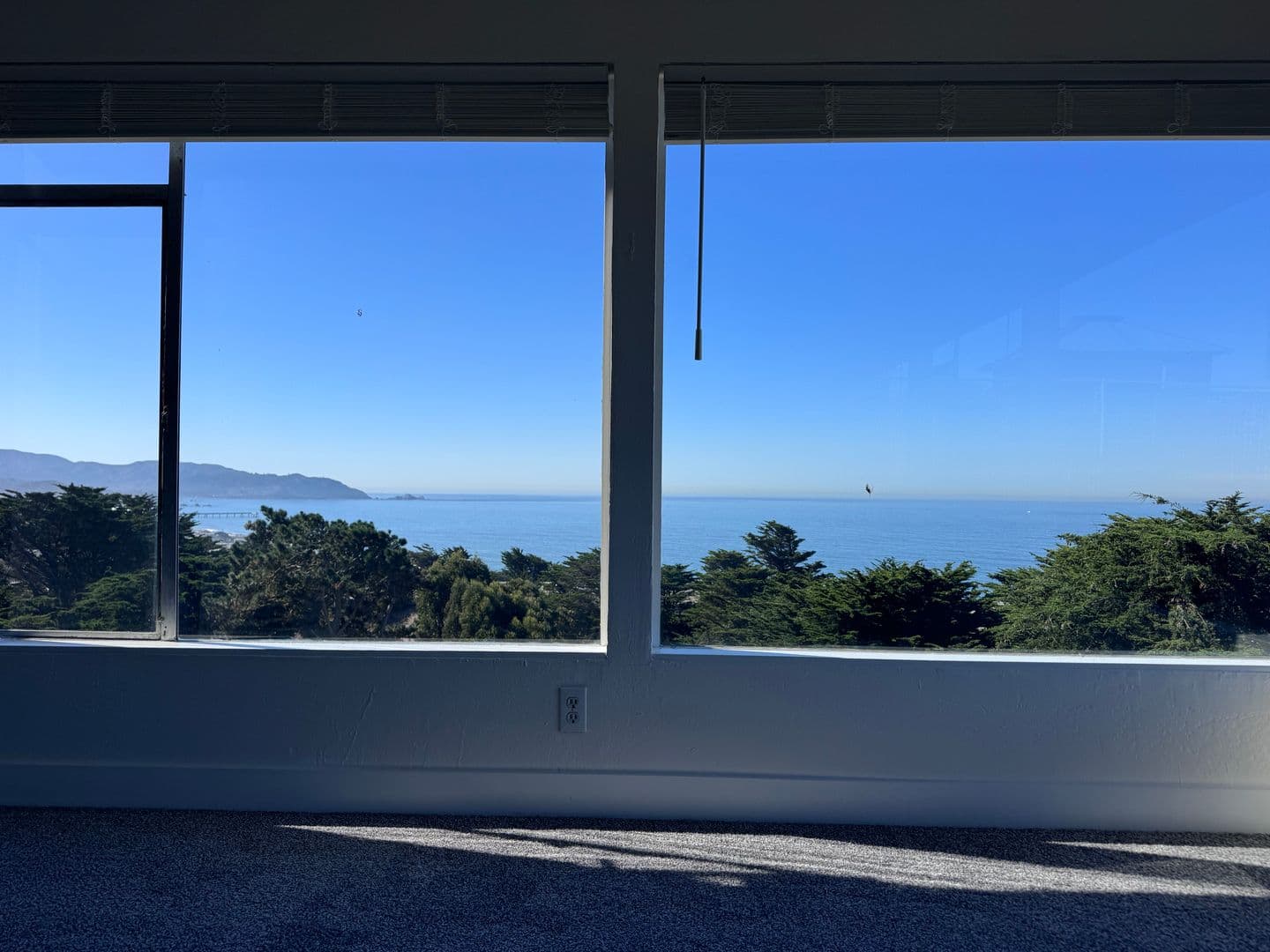 Pacifica House: 23 Holiday Court