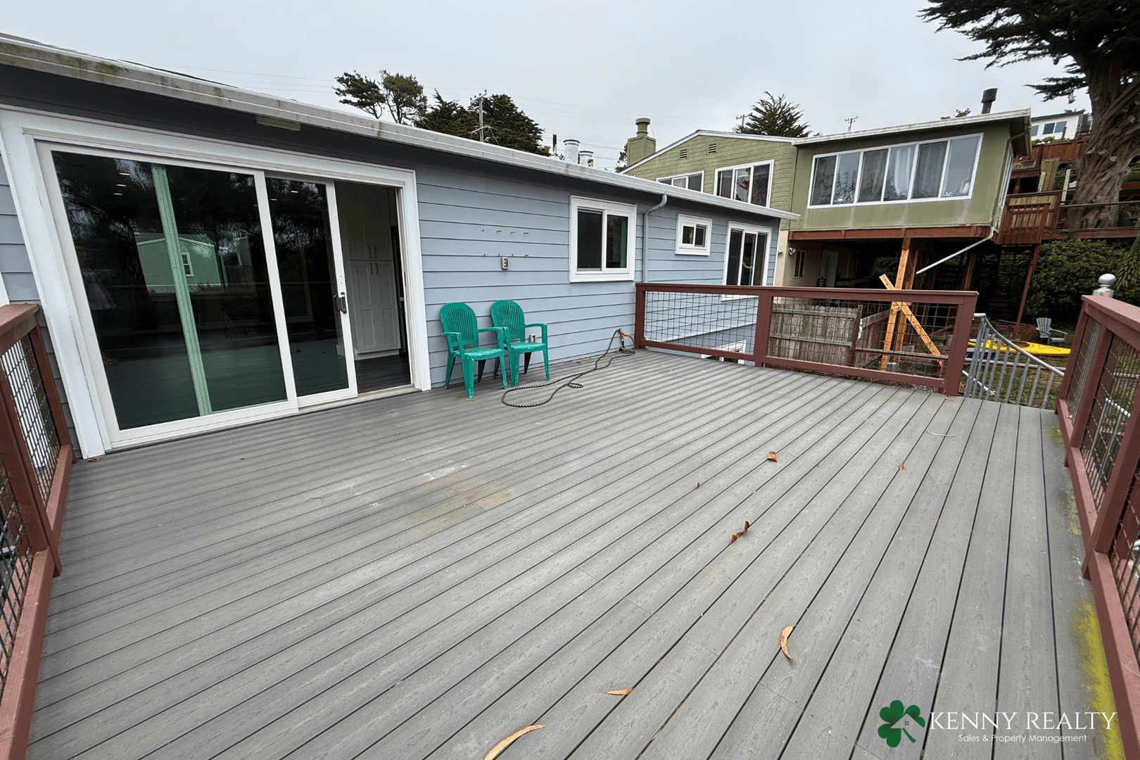 Pacifica House: 424 Manor Dr.