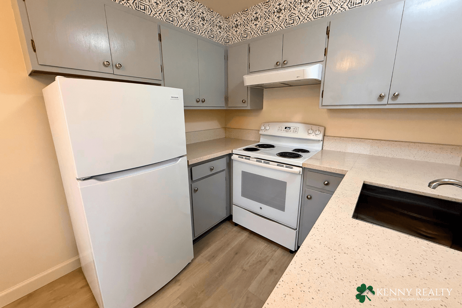 South San Francisco Apartment: 855 Commercial