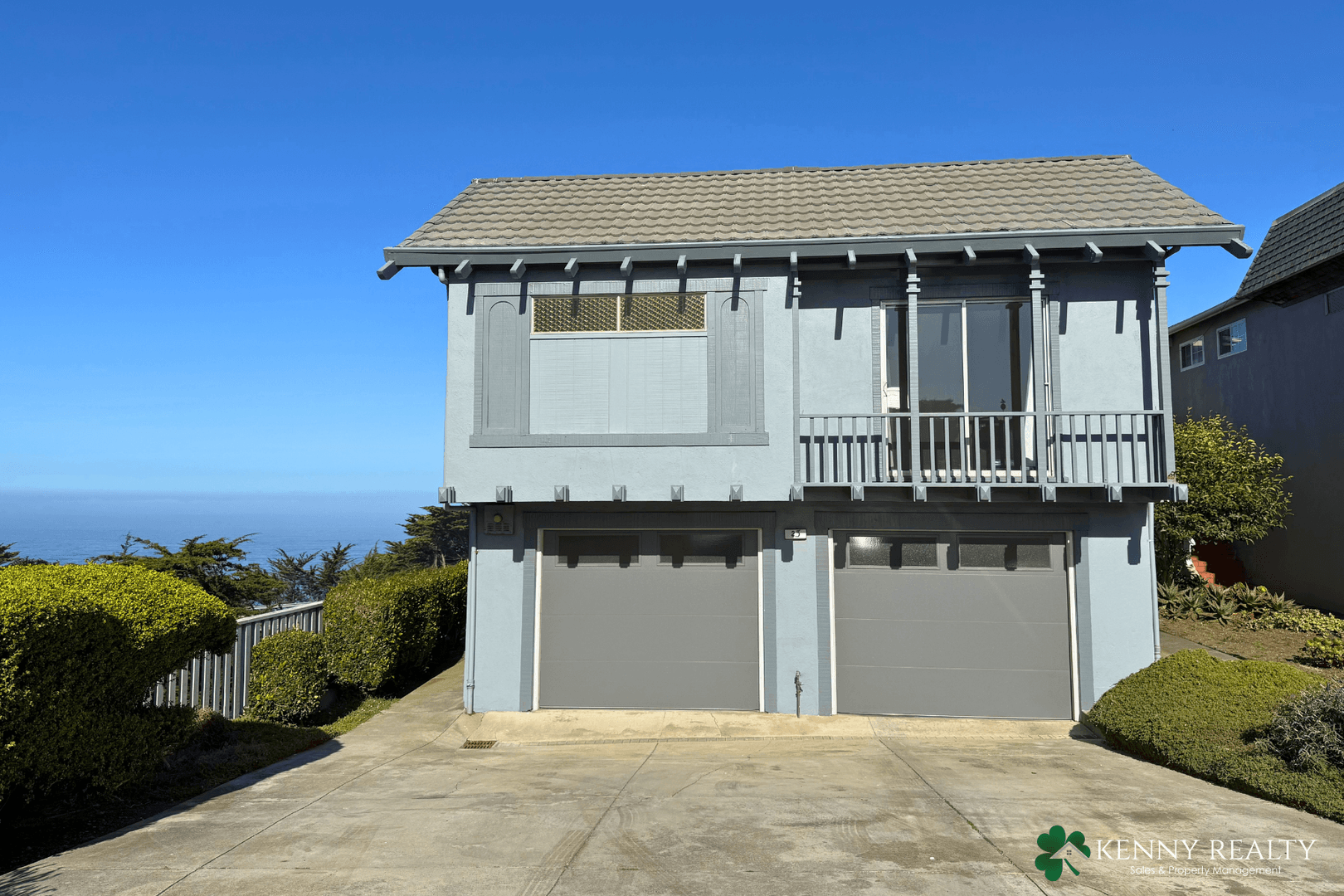 Pacifica House: 23 Holiday Court