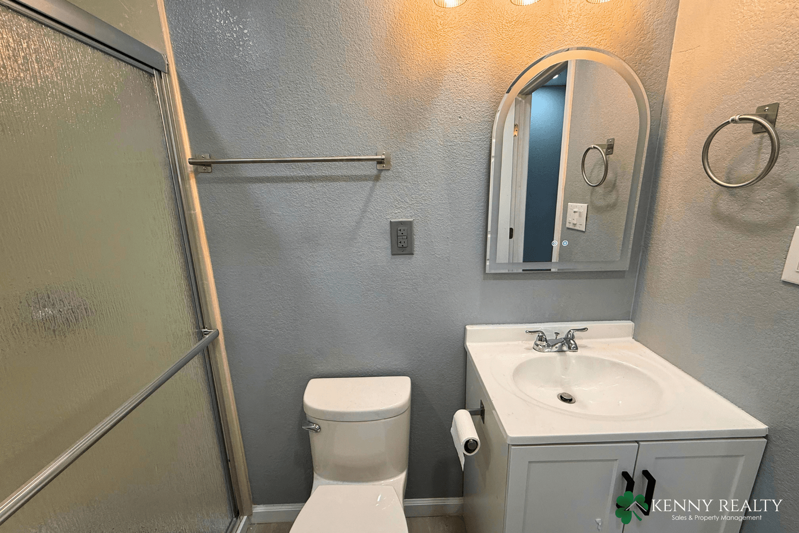 South San Francisco House: 230 Arroyo Drive