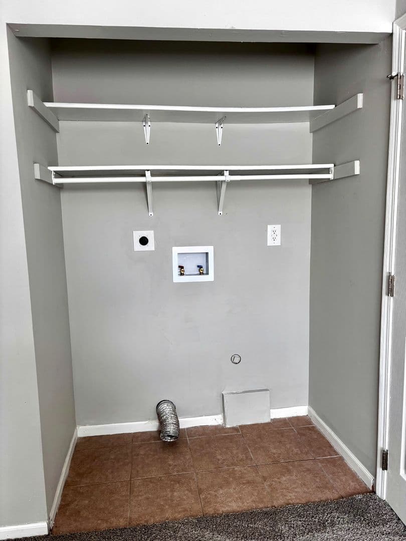 Englewood Apartment: 521 S. Main Street