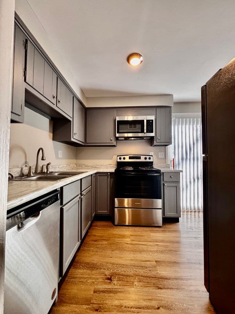 Kettering Apartment: 4370 Flowerdale Avenue