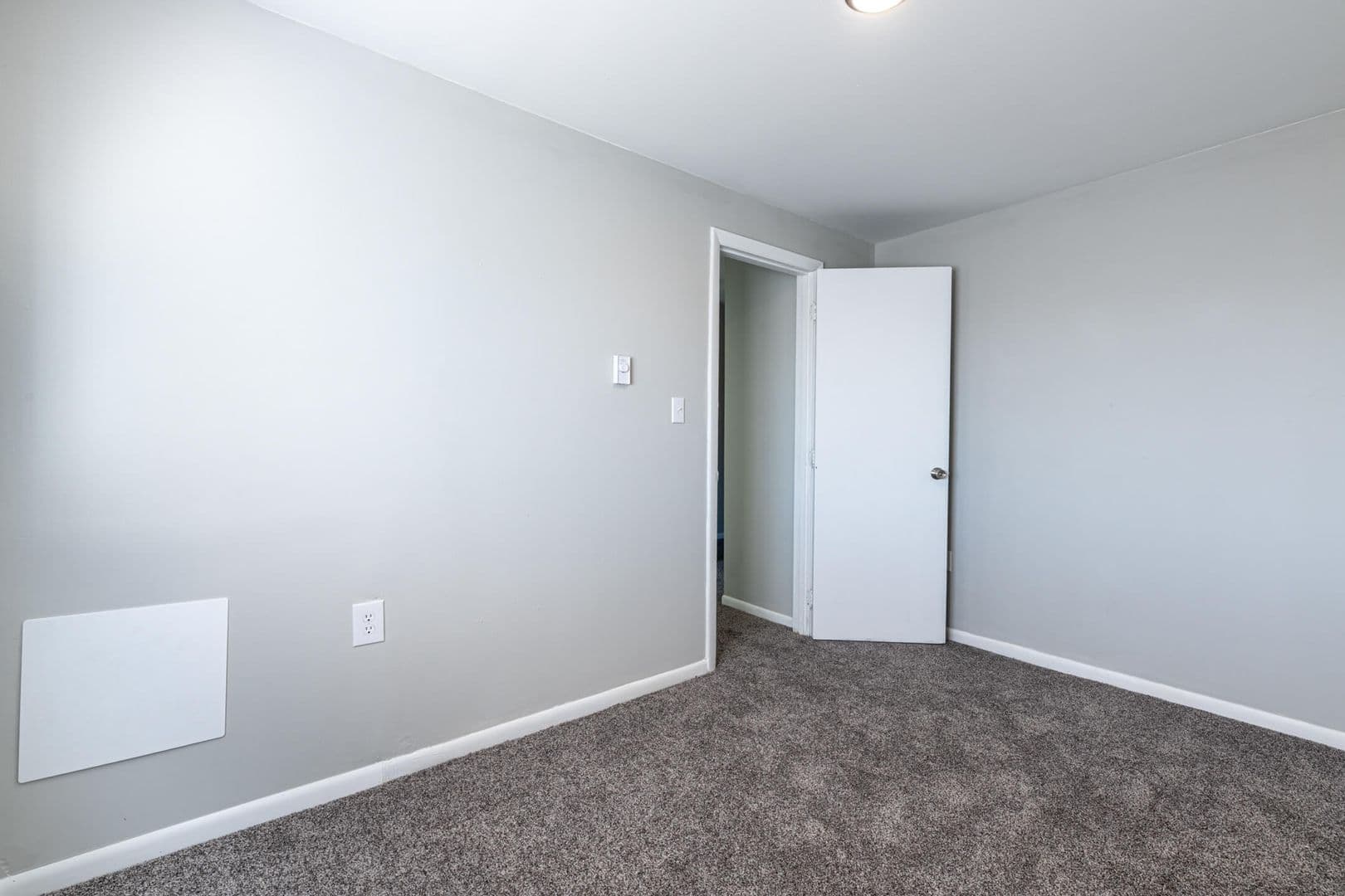 Englewood Apartment: 519 S. Main Street