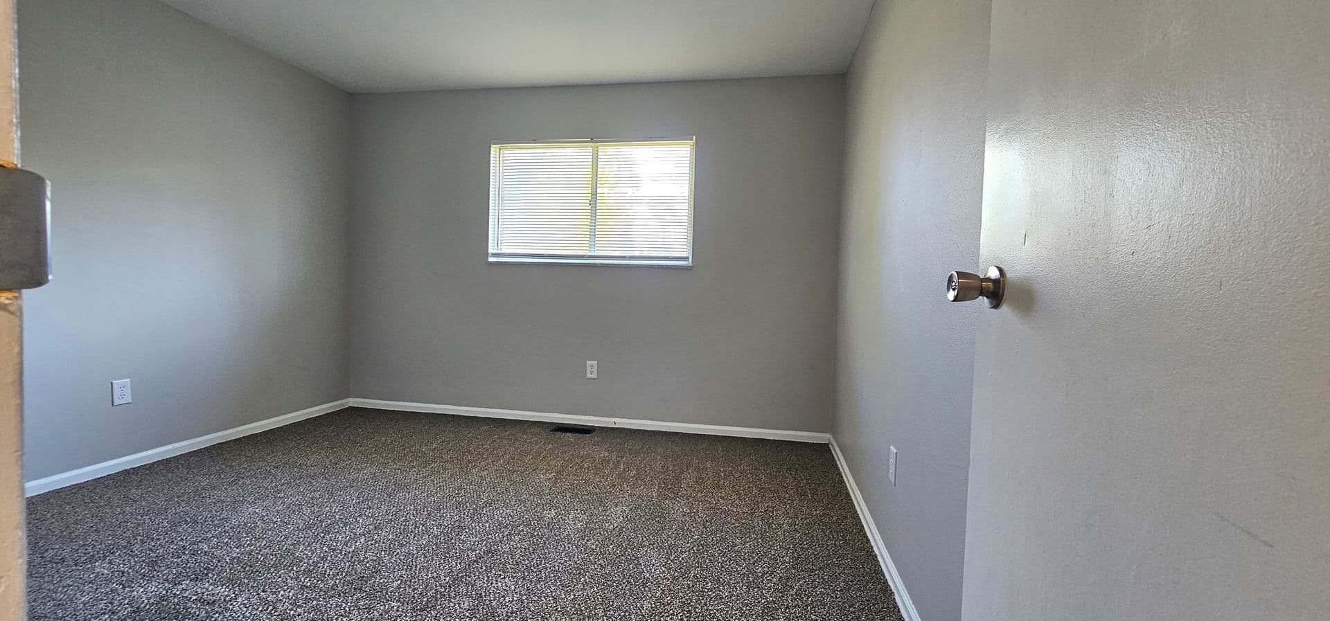 Dayton Apartment: 3148-3150 Silver Rock Avenue