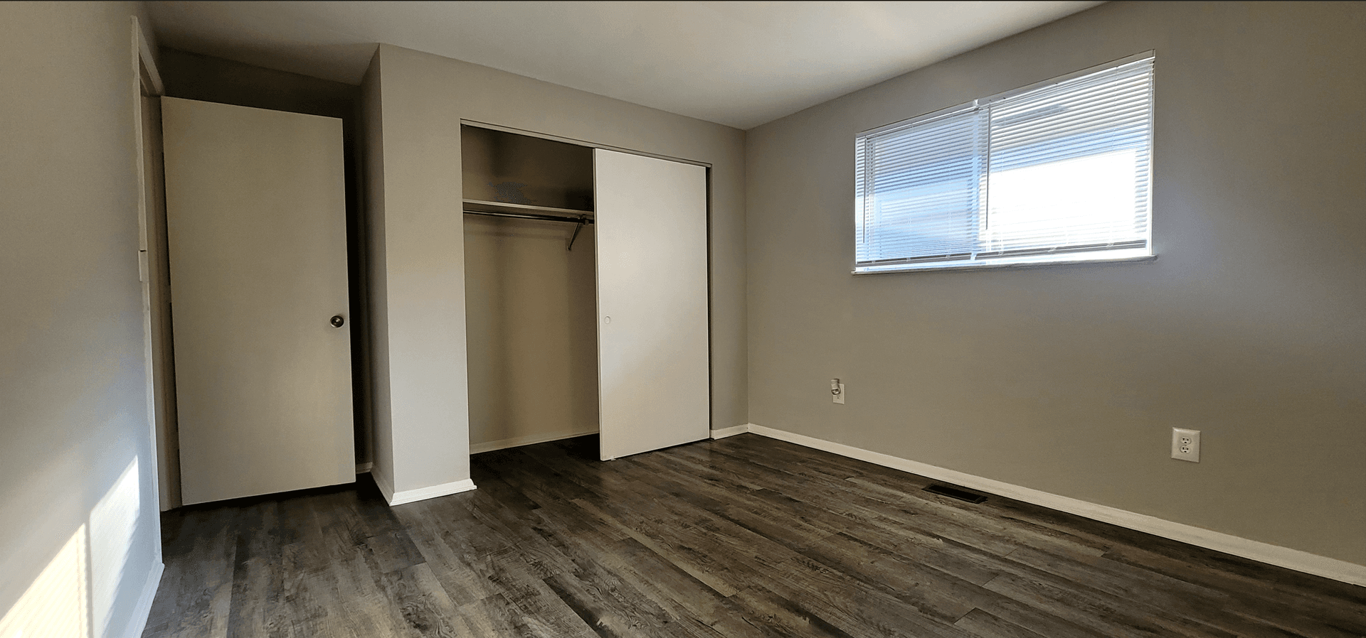 Vandalia Apartment: 314 Kenbrook Drive