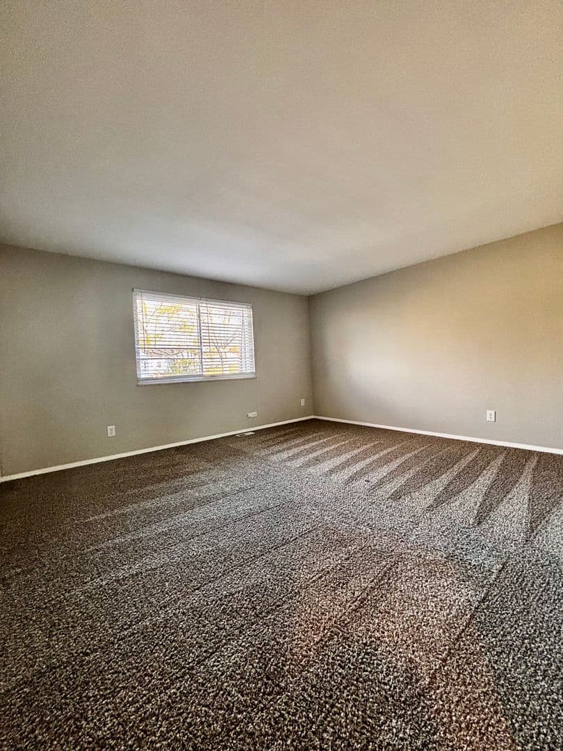 Kettering Apartment: 4370 Flowerdale Avenue