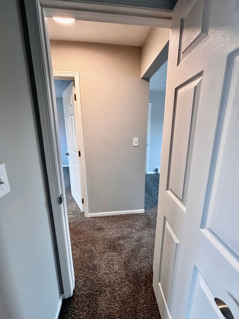 Englewood Apartment: 521 S. Main Street