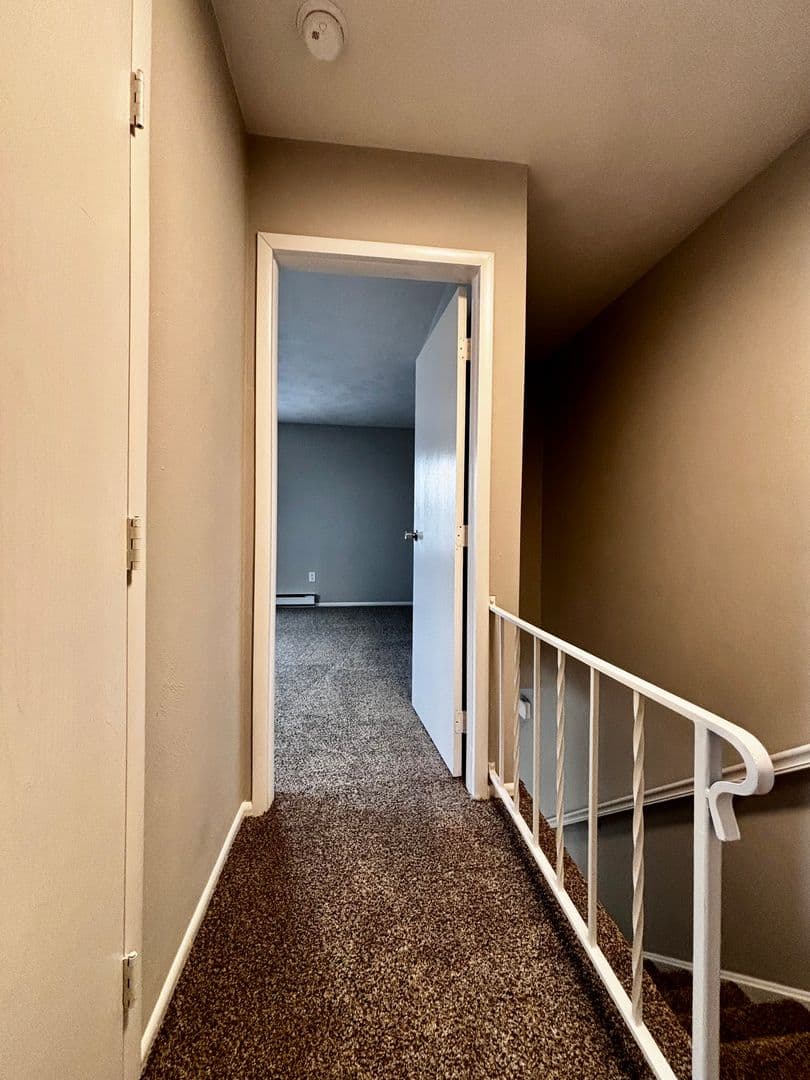 West Milton Apartment: 1257 Sanlor Avenue