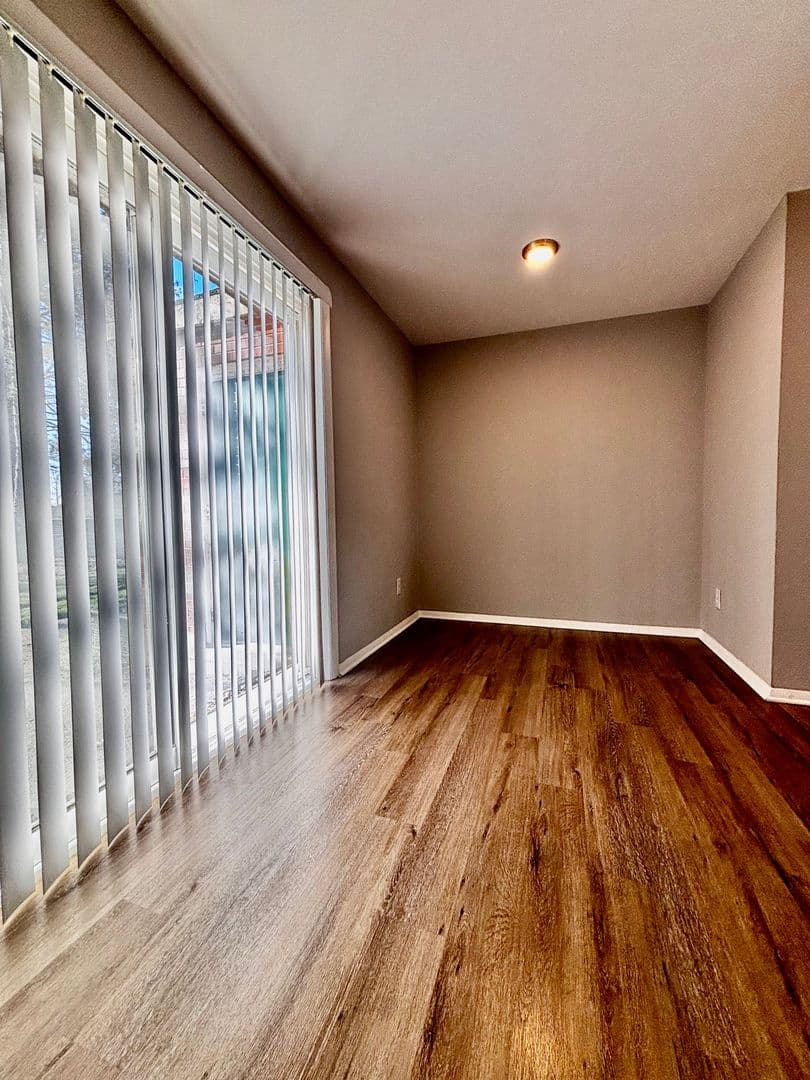 Kettering Apartment: 4370 Flowerdale Avenue