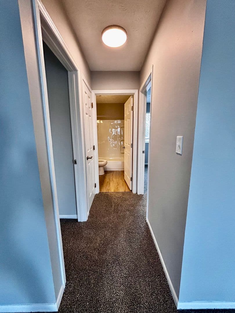 Englewood Apartment: 521 S. Main Street