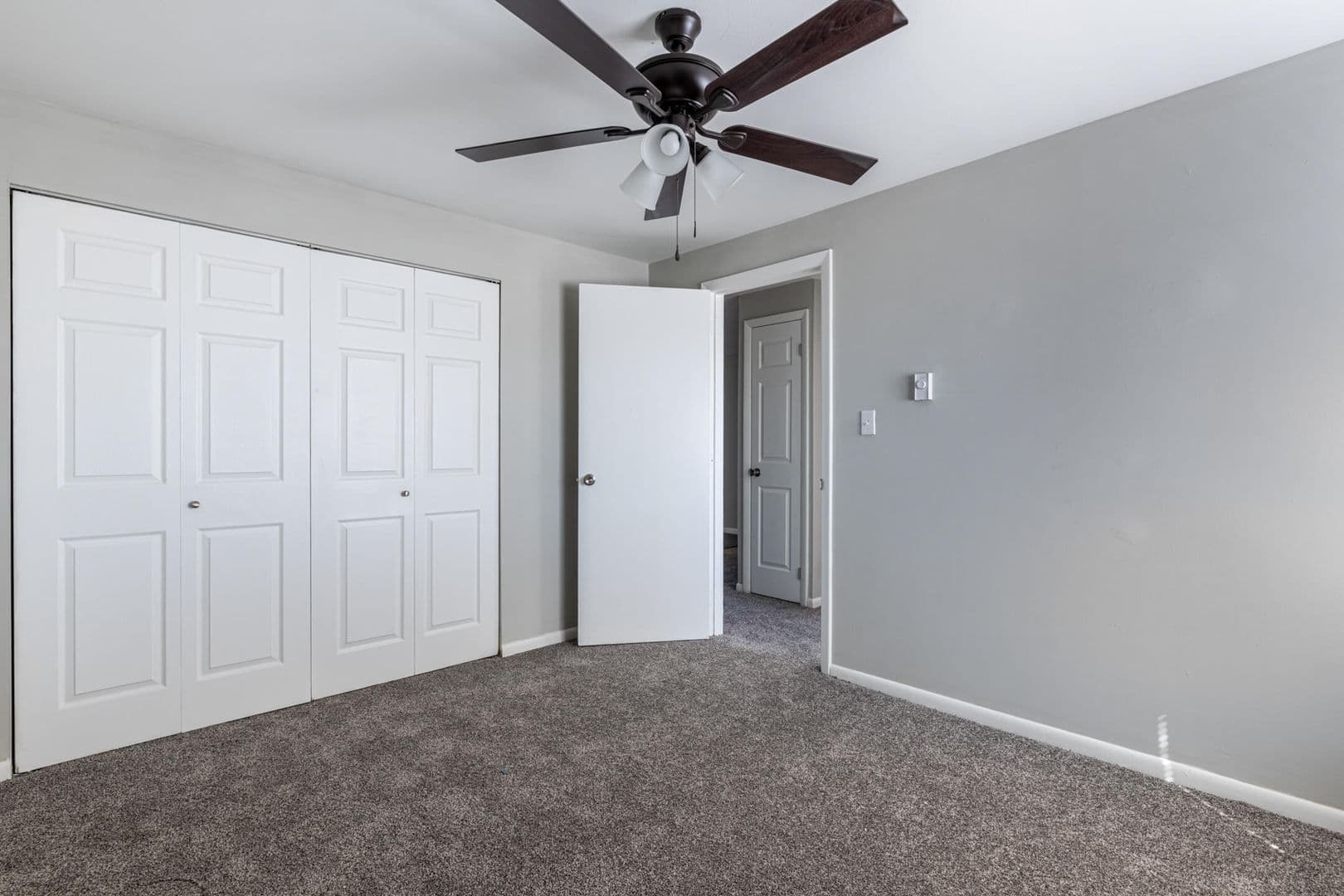 Englewood Apartment: 519 S. Main Street