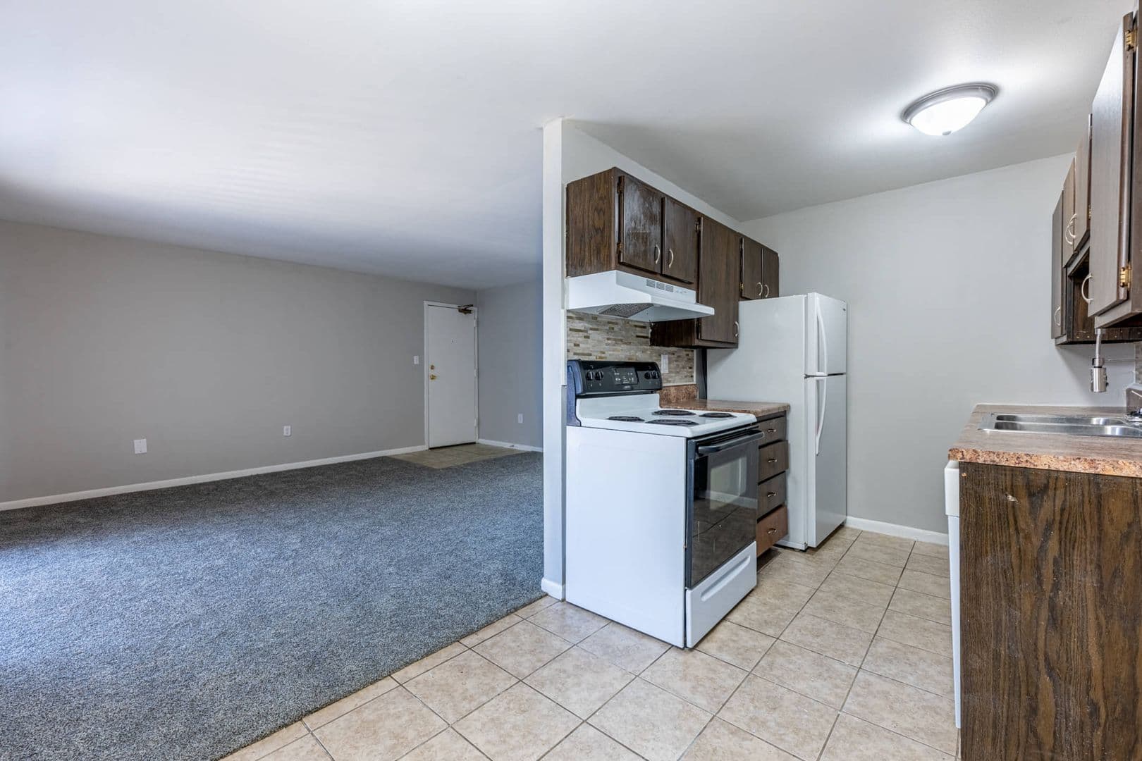 Englewood Apartment: 519 S. Main Street