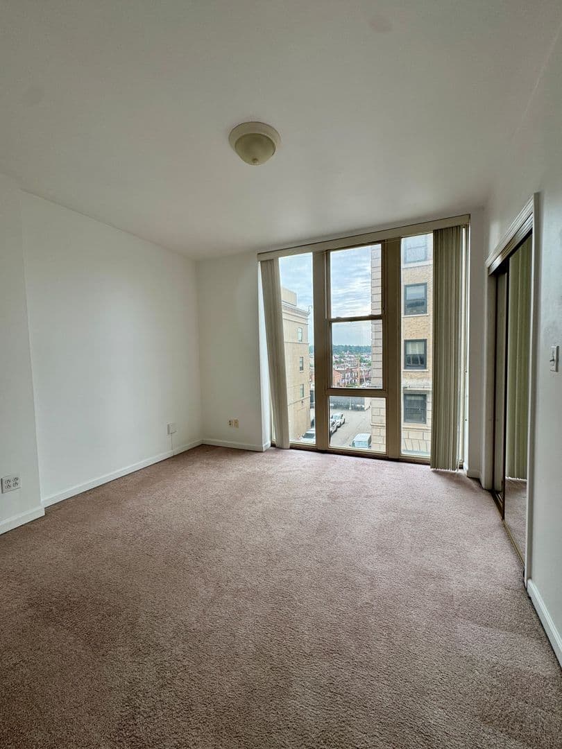 Pittsburgh Apartment: 3401 Forbes Ave