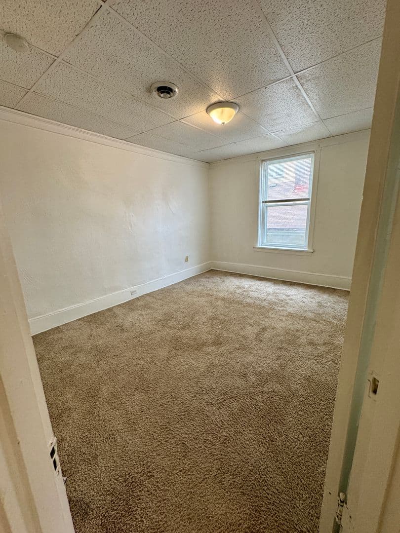 Pittsburgh Apartment: 218 North Craig St