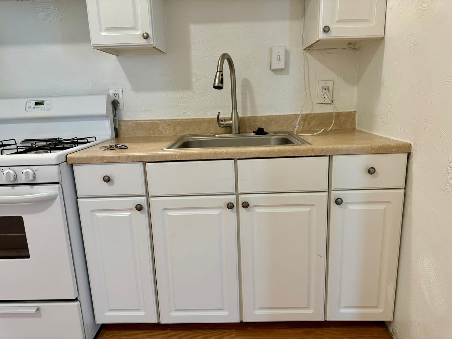 Pittsburgh Apartment: 218 North Craig St