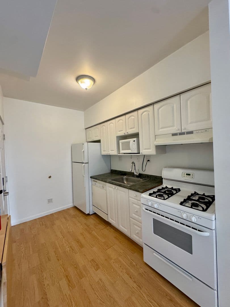 Pittsburgh Apartment: 3401 Forbes Ave