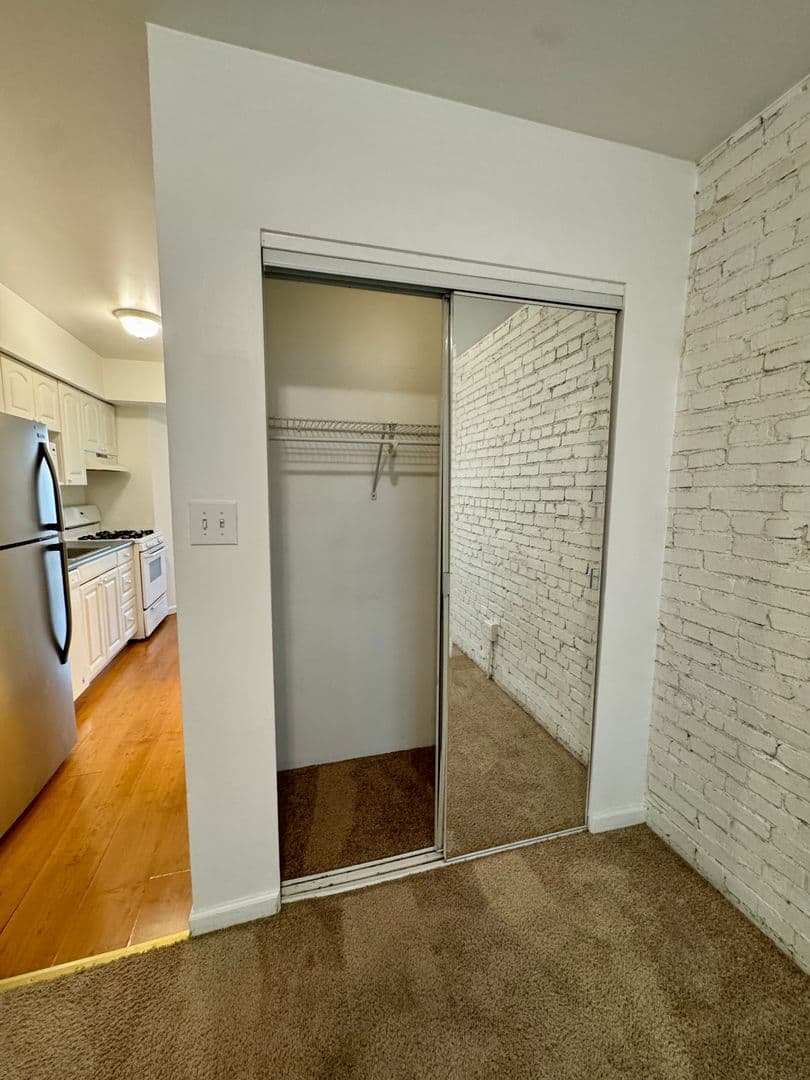Pittsburgh Apartment: 3401 Forbes Ave