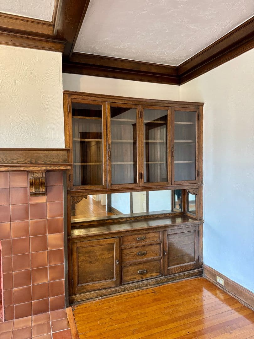 Pittsburgh Apartment: 5752 Ellsworth Ave