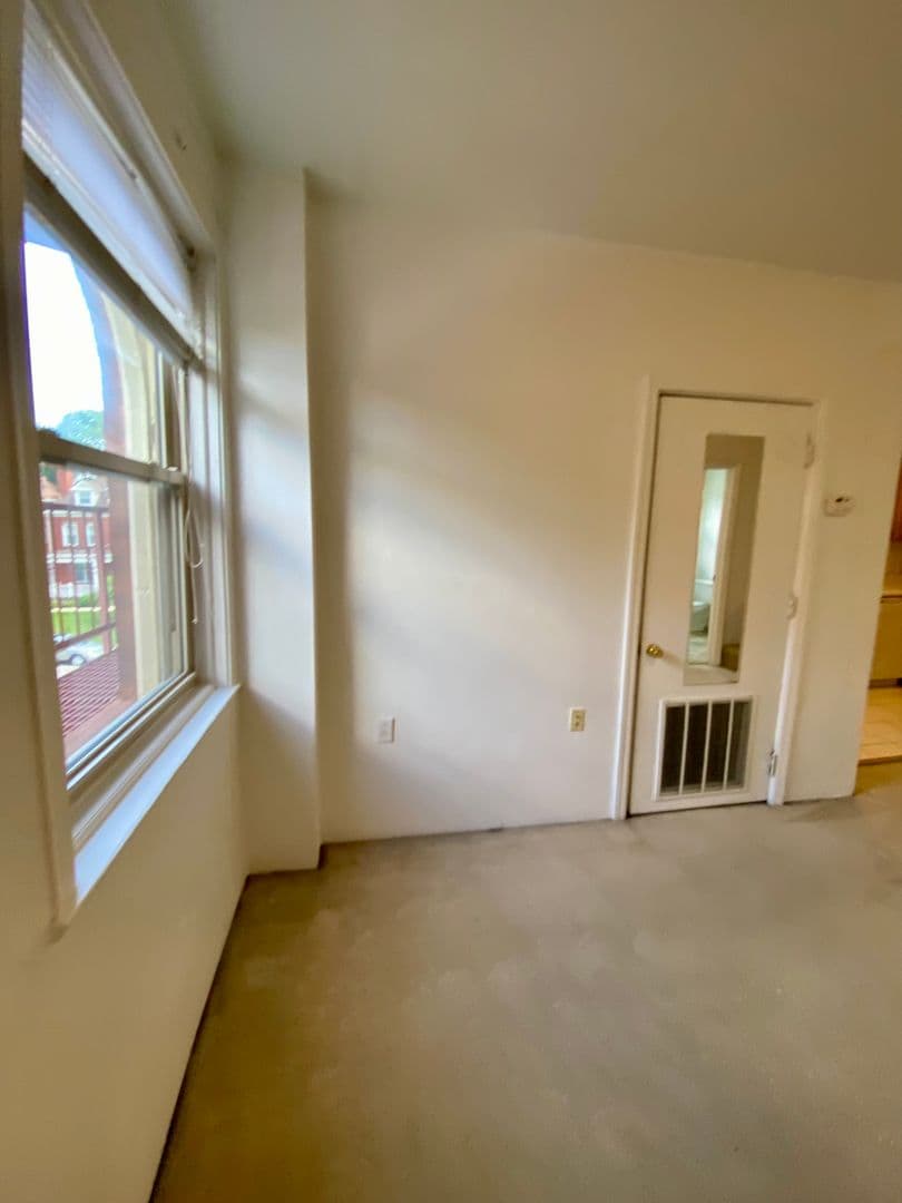 Pittsburgh Apartment: 5819 Bartlett St