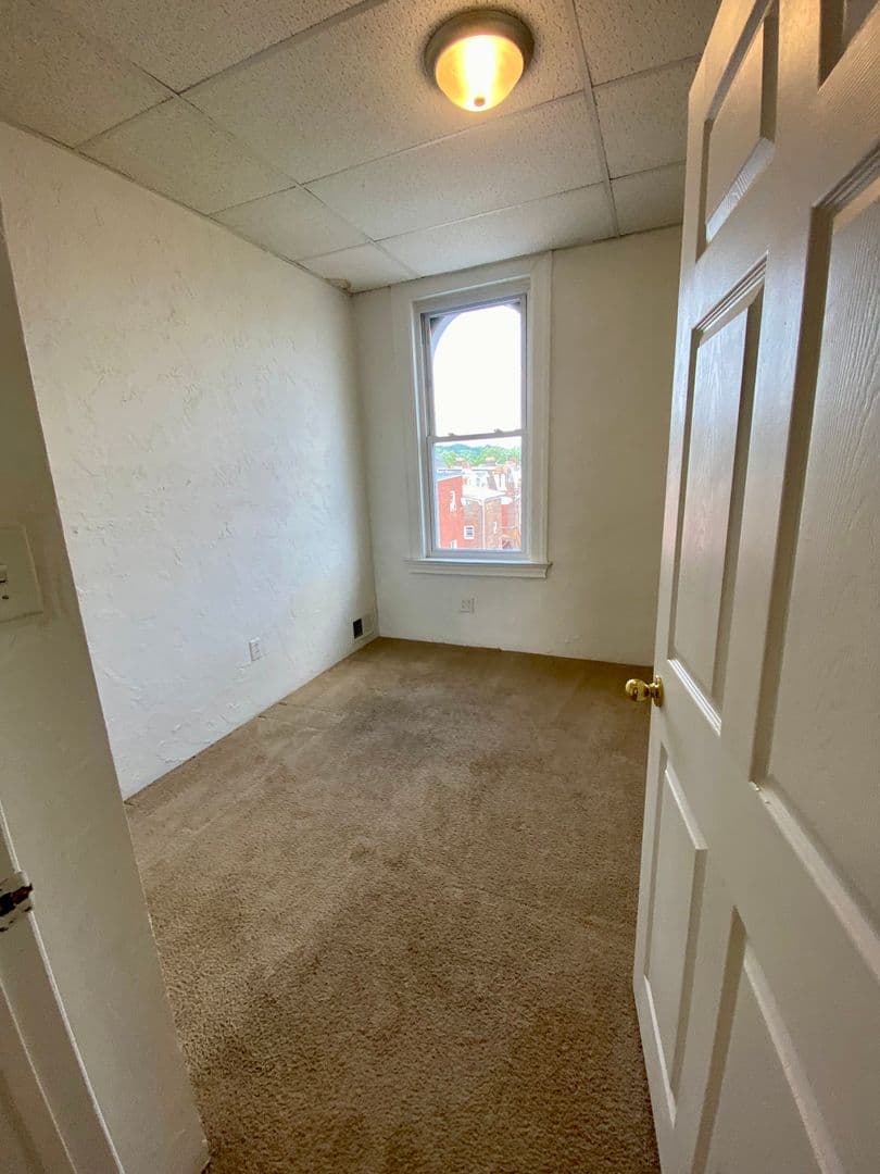 Pittsburgh Apartment: 3617 Dawson St