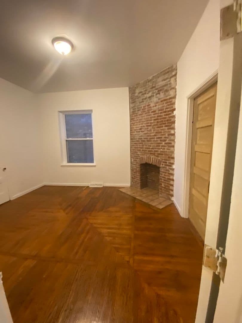 Pittsburgh Apartment: 514 Ivy St