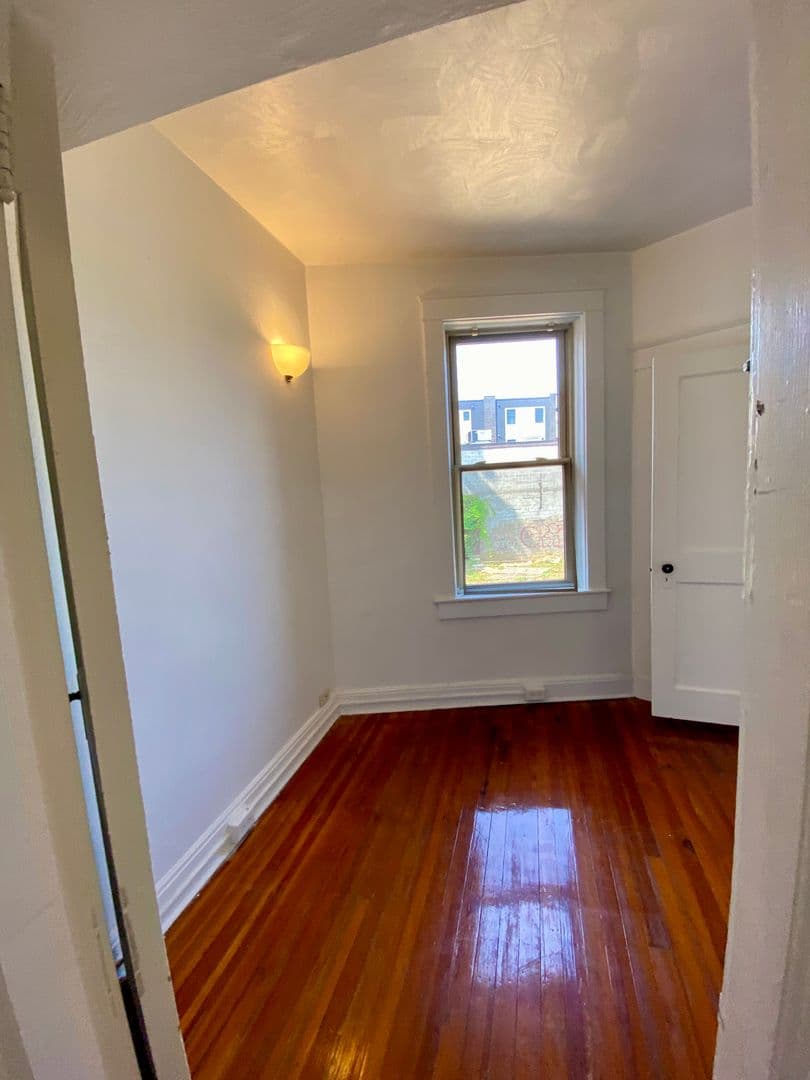 Pittsburgh Apartment: 626 Maryland Ave