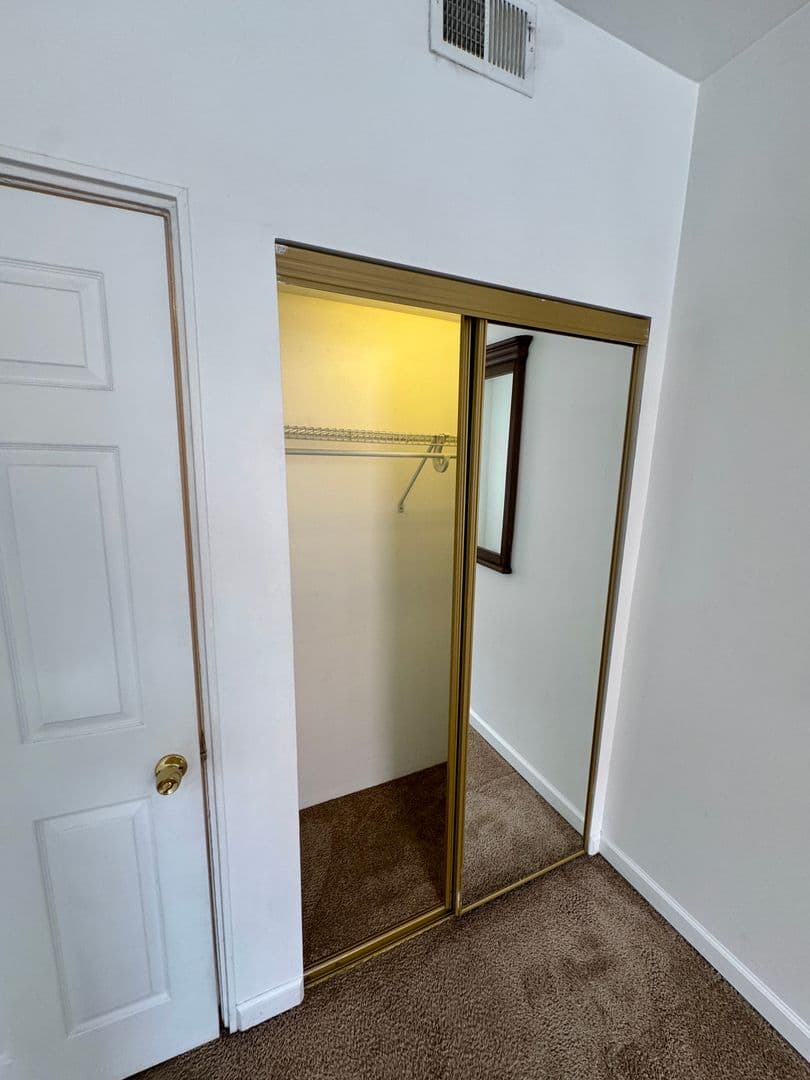 Pittsburgh Apartment: 3401 Forbes Ave
