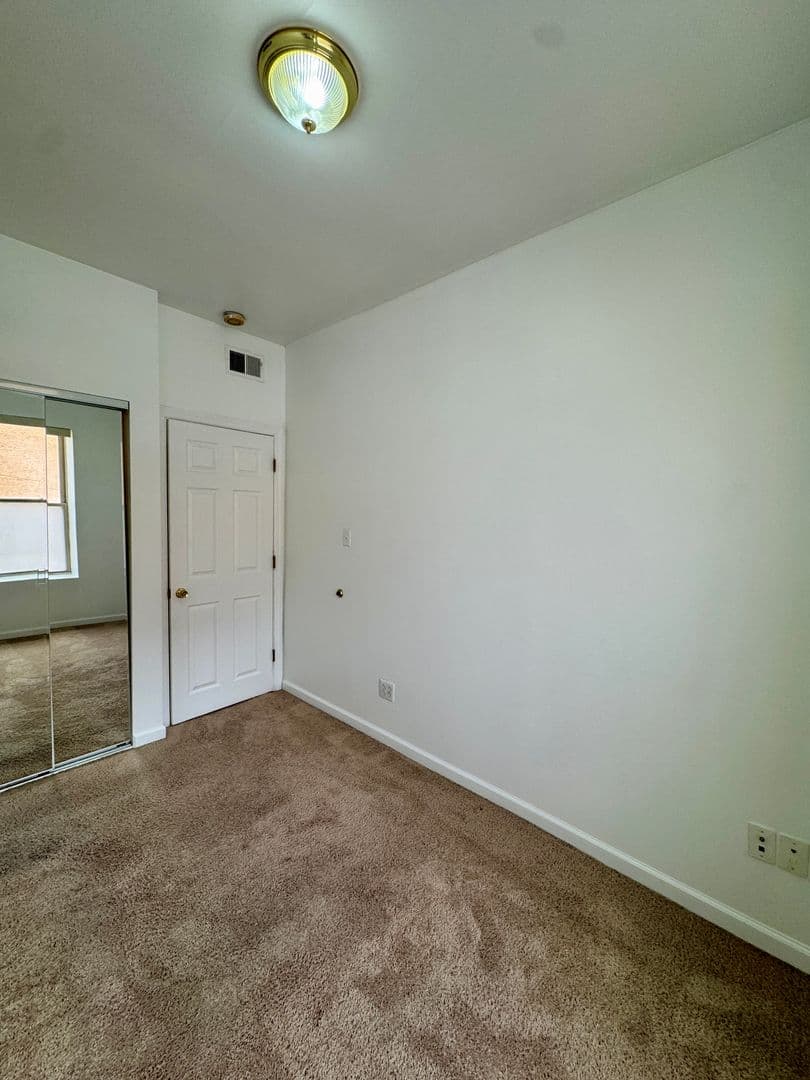 Pittsburgh Apartment: 3401 Forbes Ave