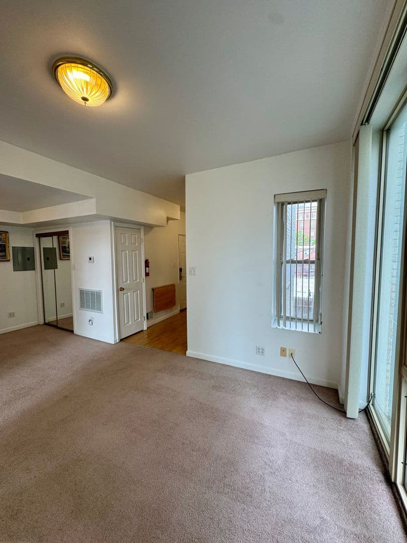 Pittsburgh Apartment: 3401 Forbes Ave