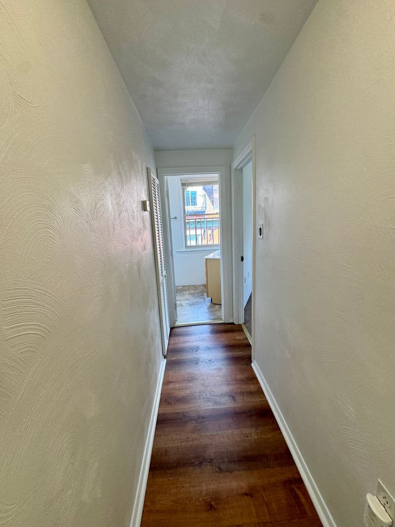 Pittsburgh Apartment: 5819 Bartlett St